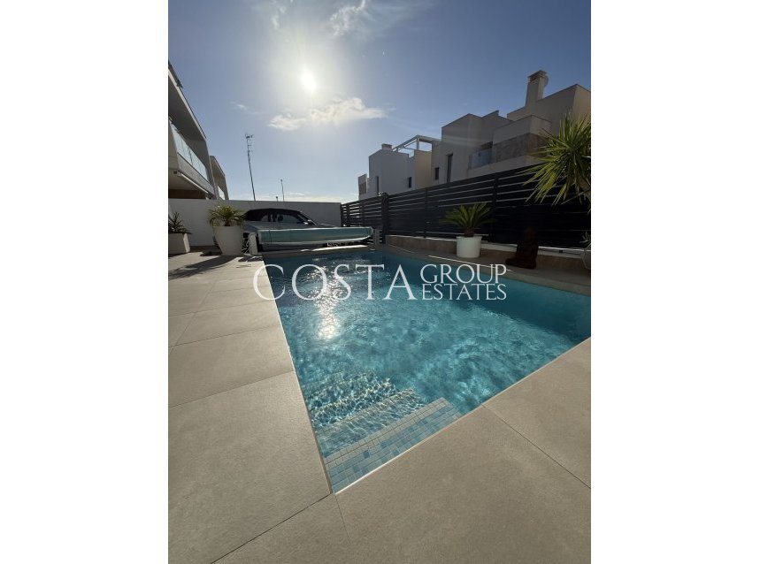 Resale - Villa -
Los Montesinos - Los Montesinos Centro