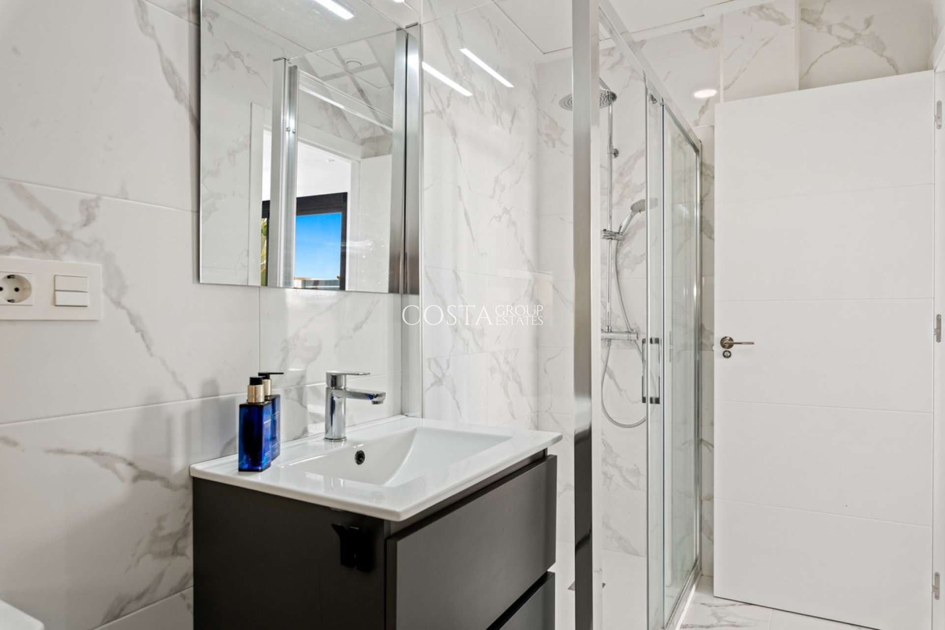 Resale - Villa -
Los Montesinos - Los Montesinos Centro