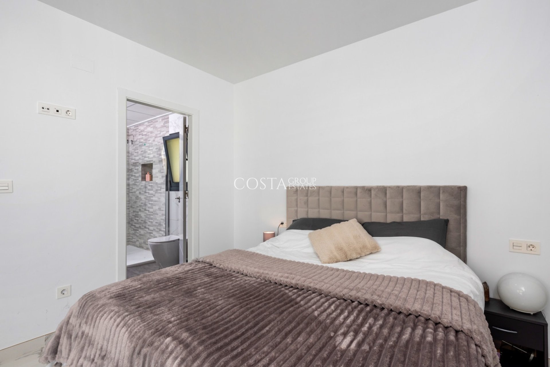 Resale - Villa -
Los Montesinos - Los Montesinos Centro