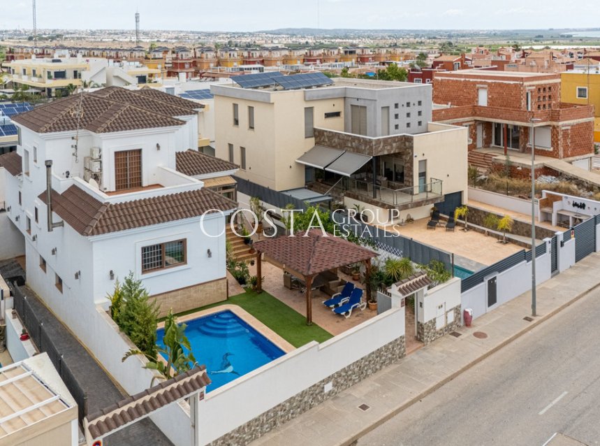 Resale - Villa -
Los Montesinos - Los Montesinos Centro