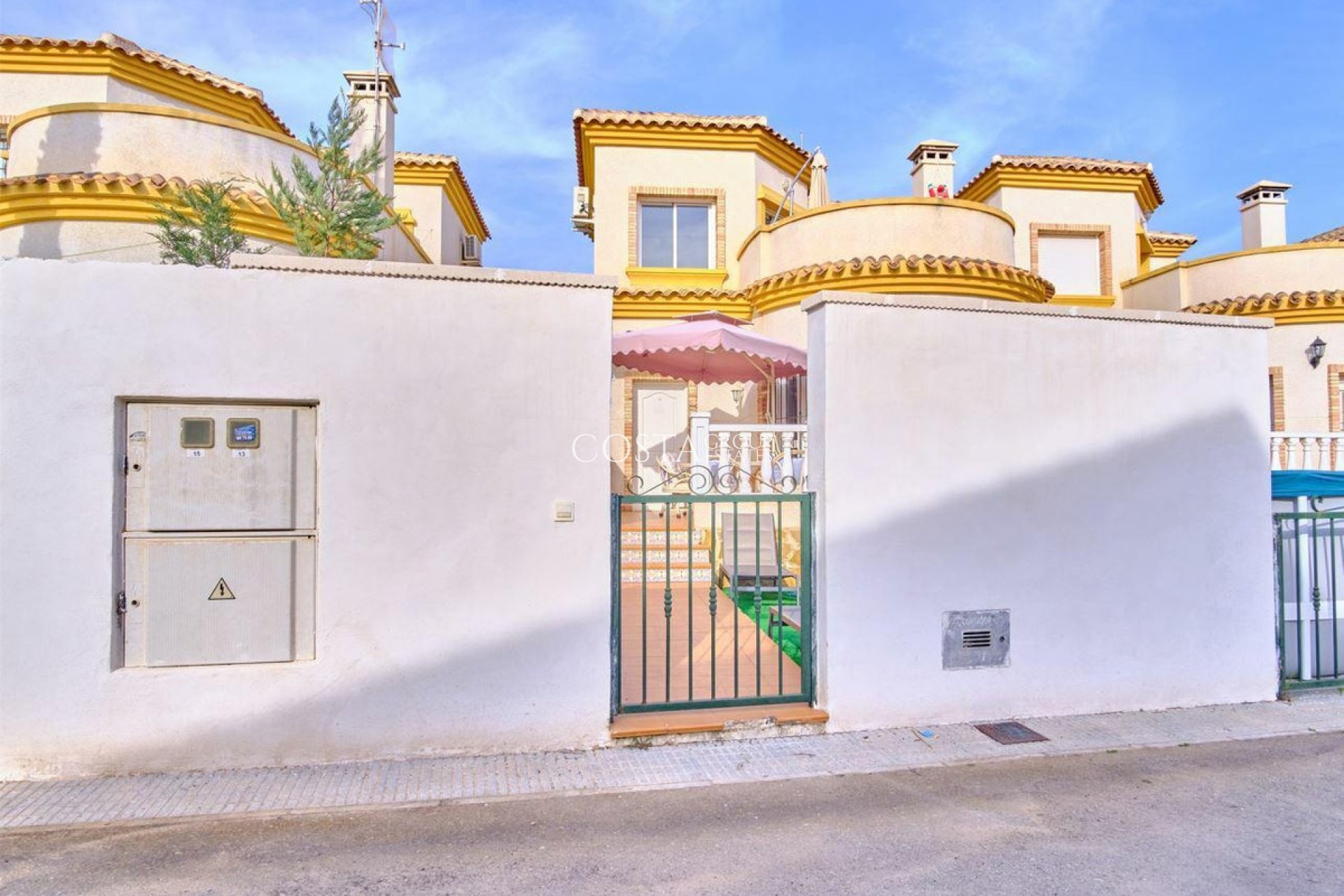 Resale - Villa -
Los Montesinos - Los Montesinos Centro