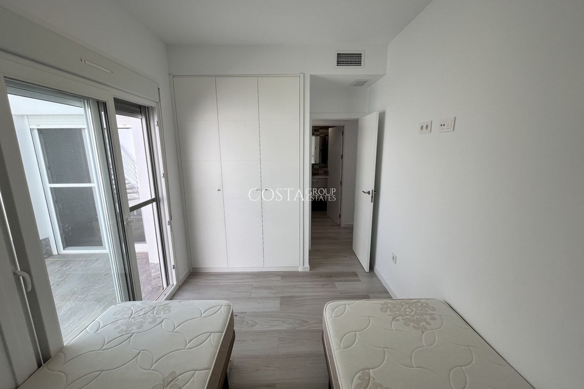 Resale - Villa -
Murcia - Avileses