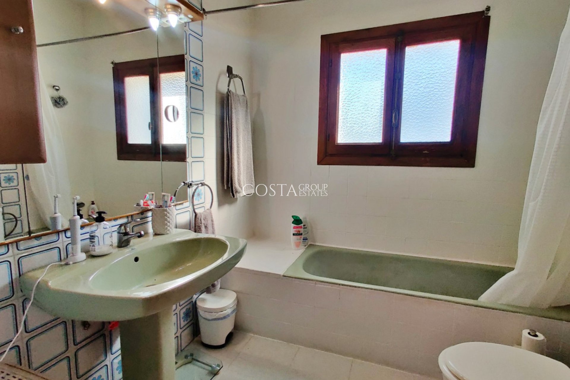 Resale - Villa -
Novelda - Estación