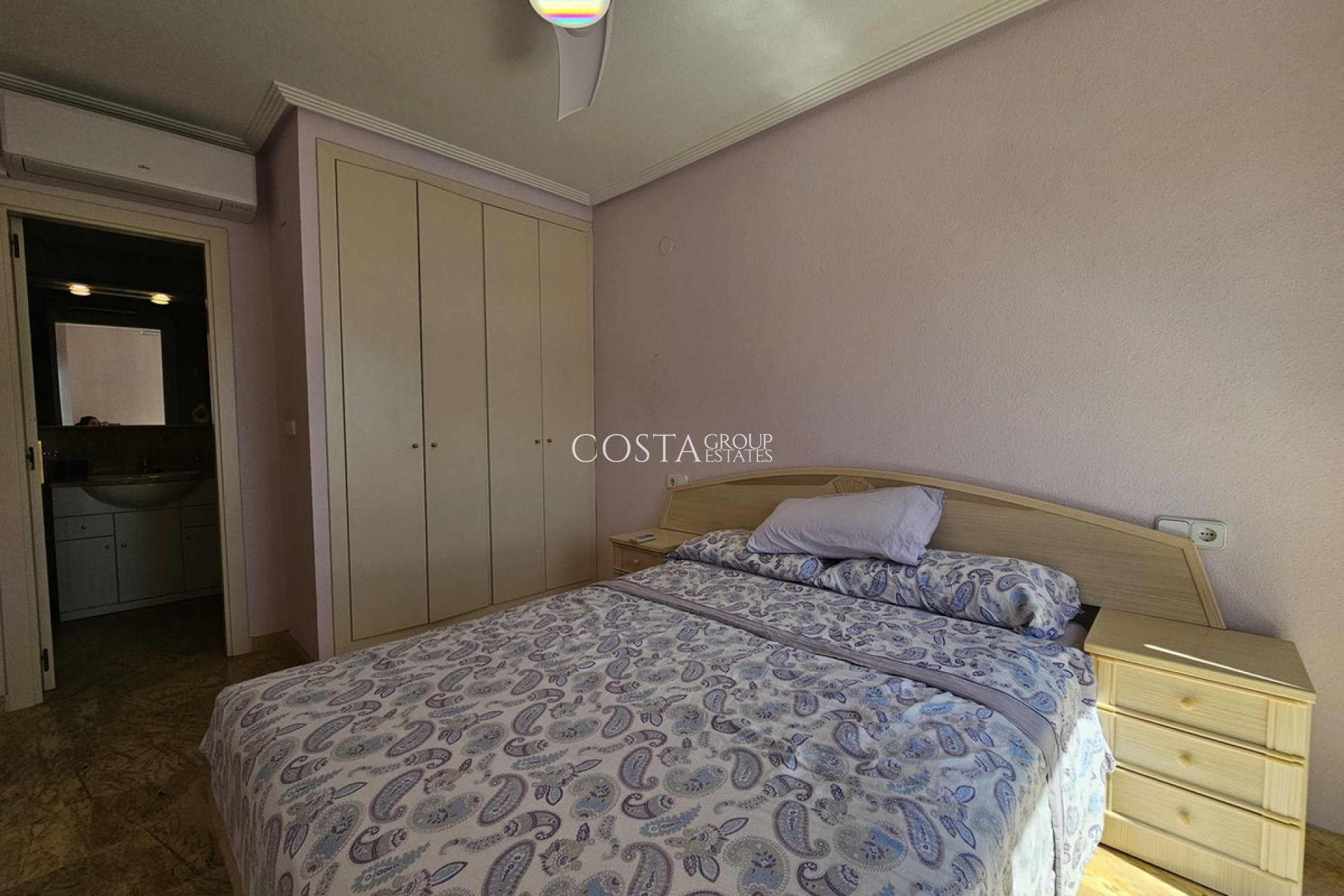 Resale - Villa -
Orihuela - Cabo Roig
