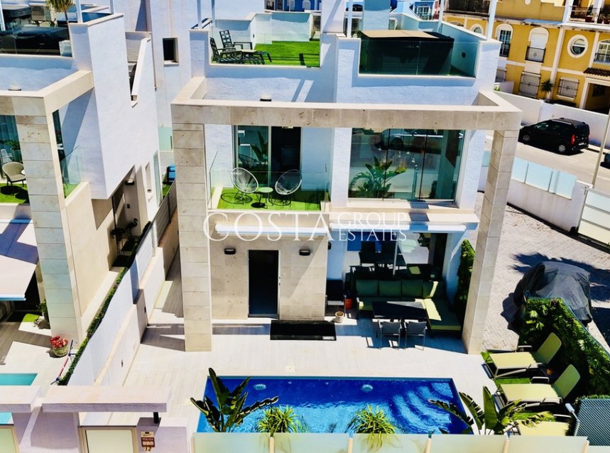 Resale - Villa -
Orihuela - Cabo Roig