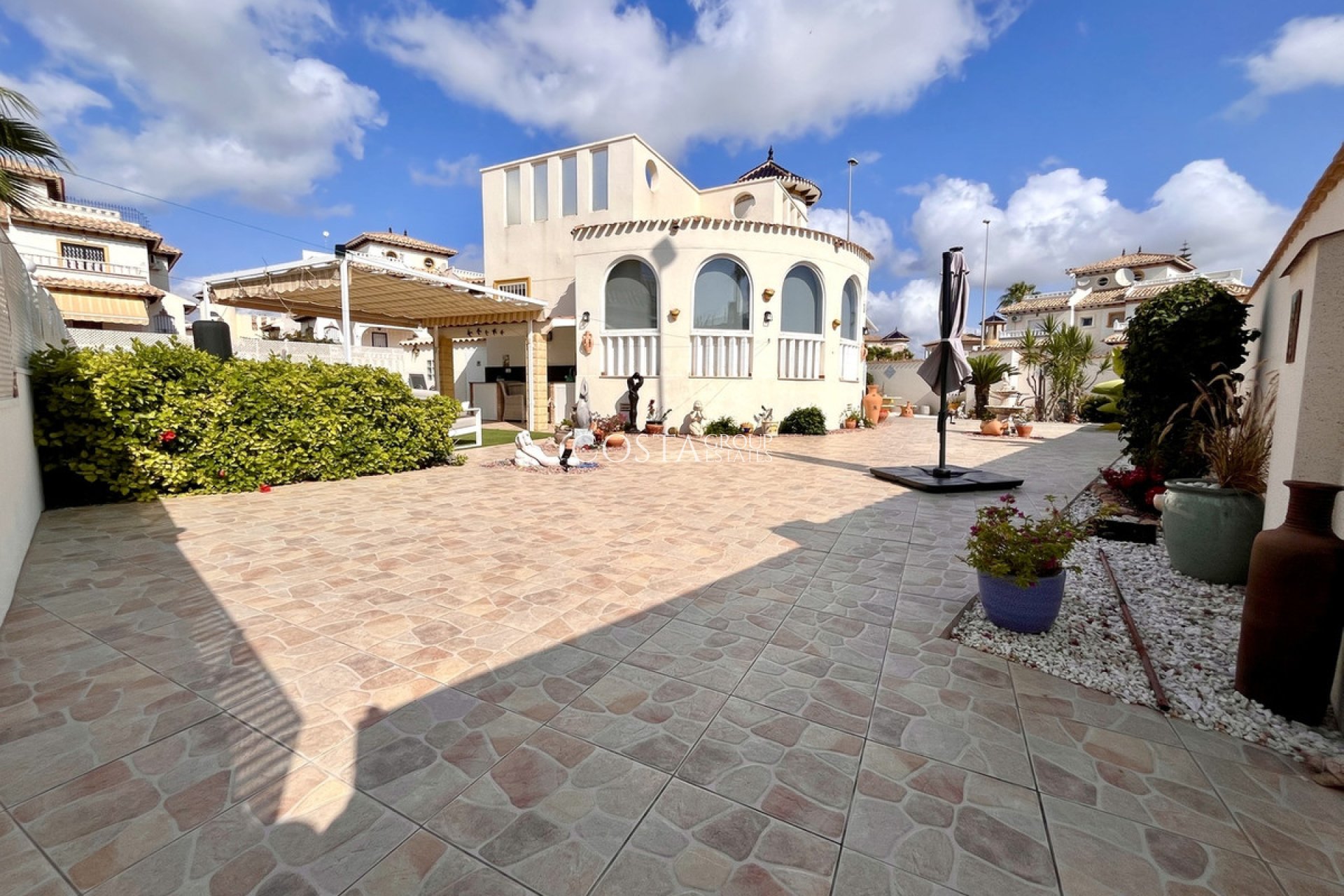 Resale - Villa -
Orihuela - Cabo Roig
