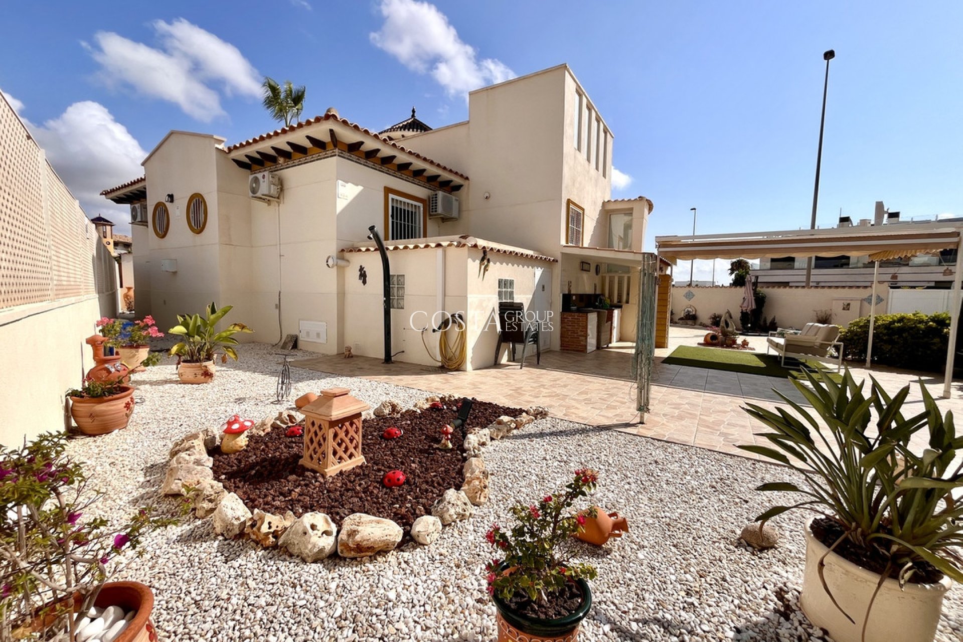 Resale - Villa -
Orihuela - Cabo Roig