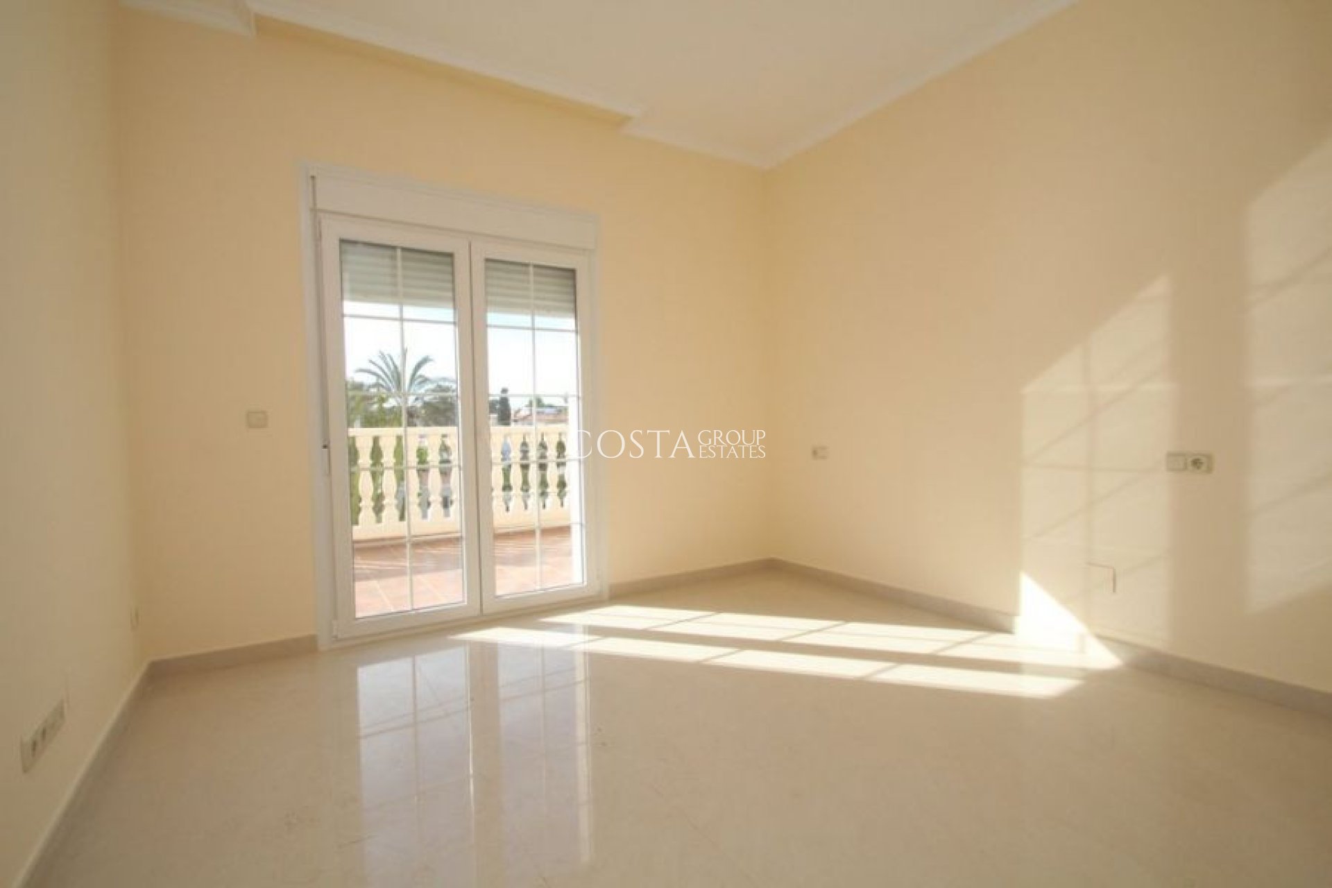 Resale - Villa -
Orihuela - Cabo Roig