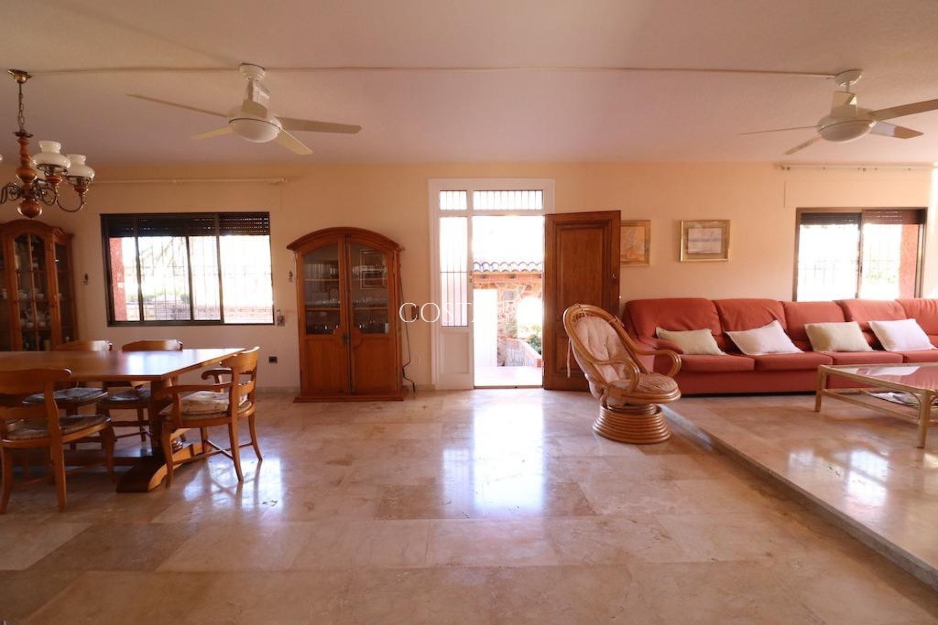 Resale - Villa -
Orihuela - Cabo Roig