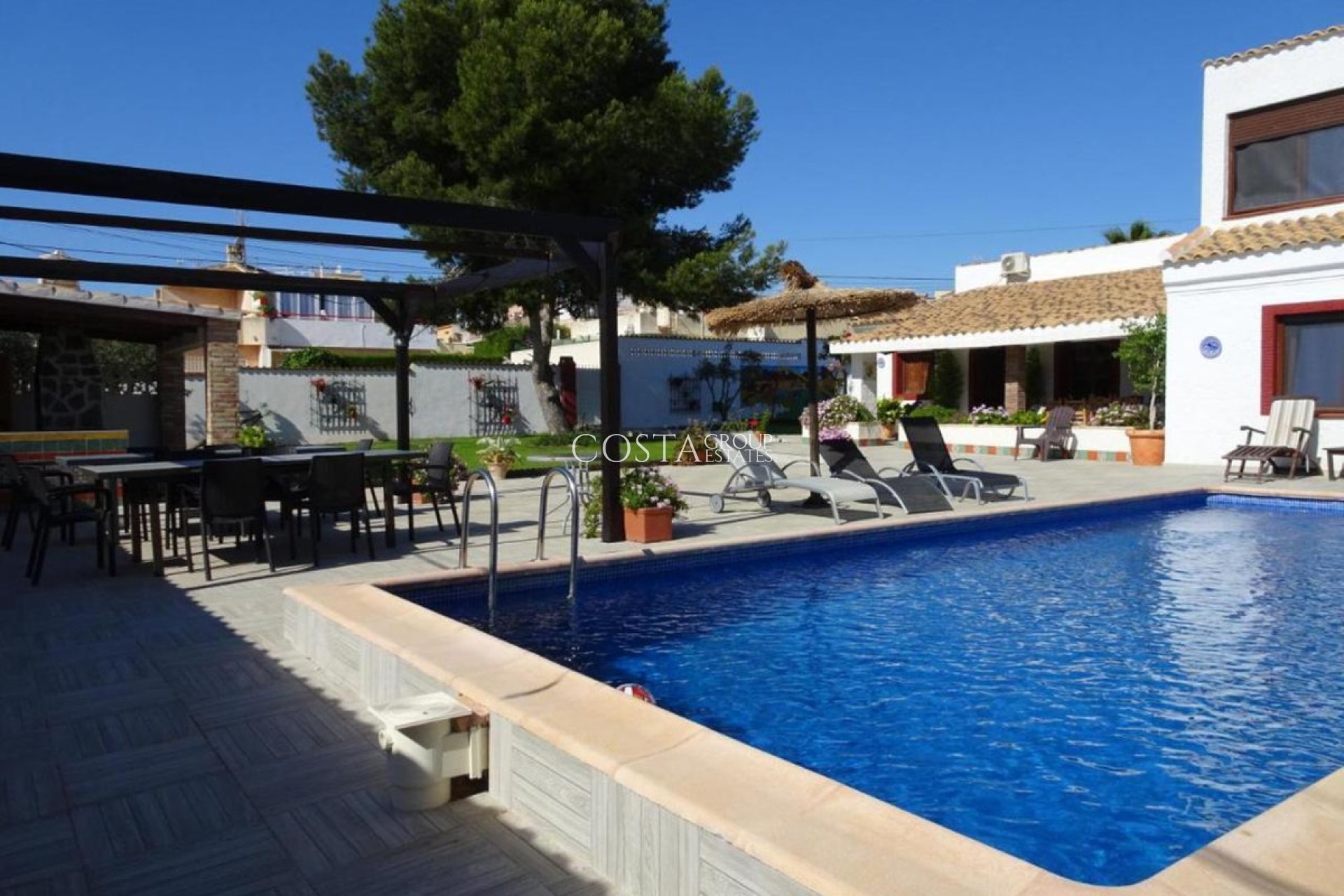 Resale - Villa -
Orihuela - Cabo Roig