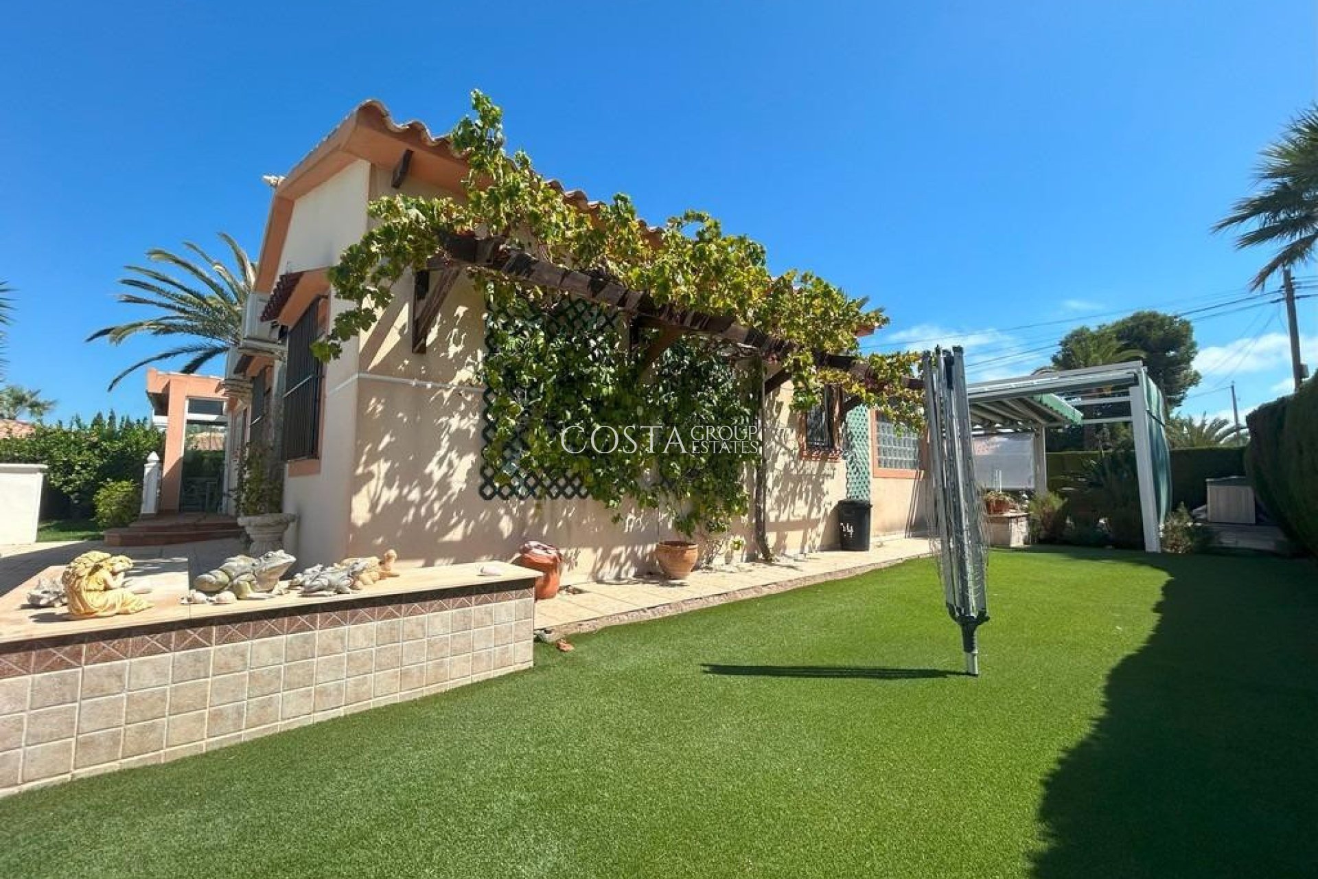 Resale - Villa -
Orihuela - Cabo Roig
