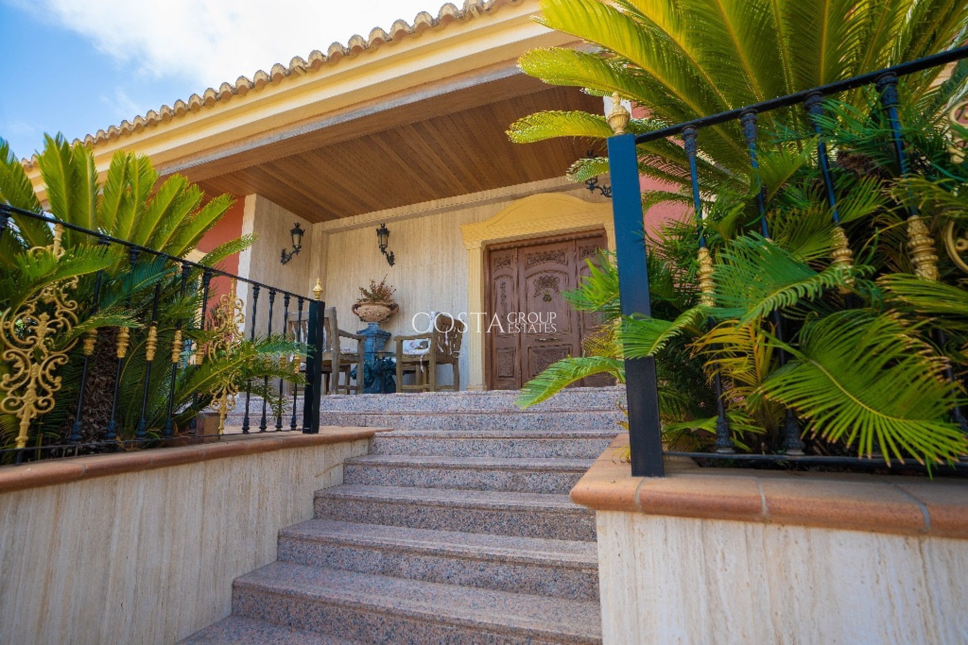 Resale - Villa -
Orihuela - Campoamor
