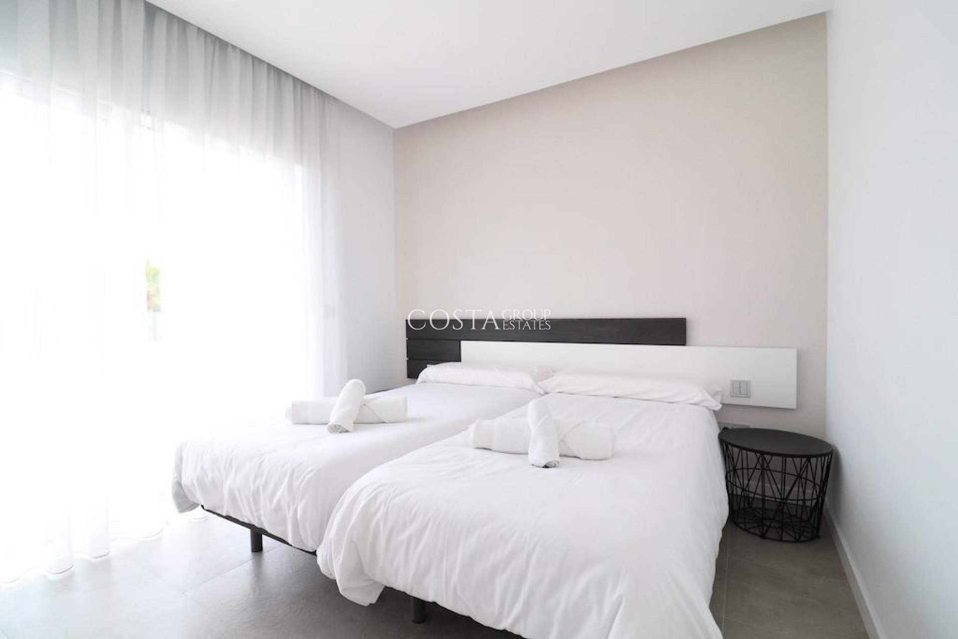 Resale - Villa -
Orihuela - Campoamor