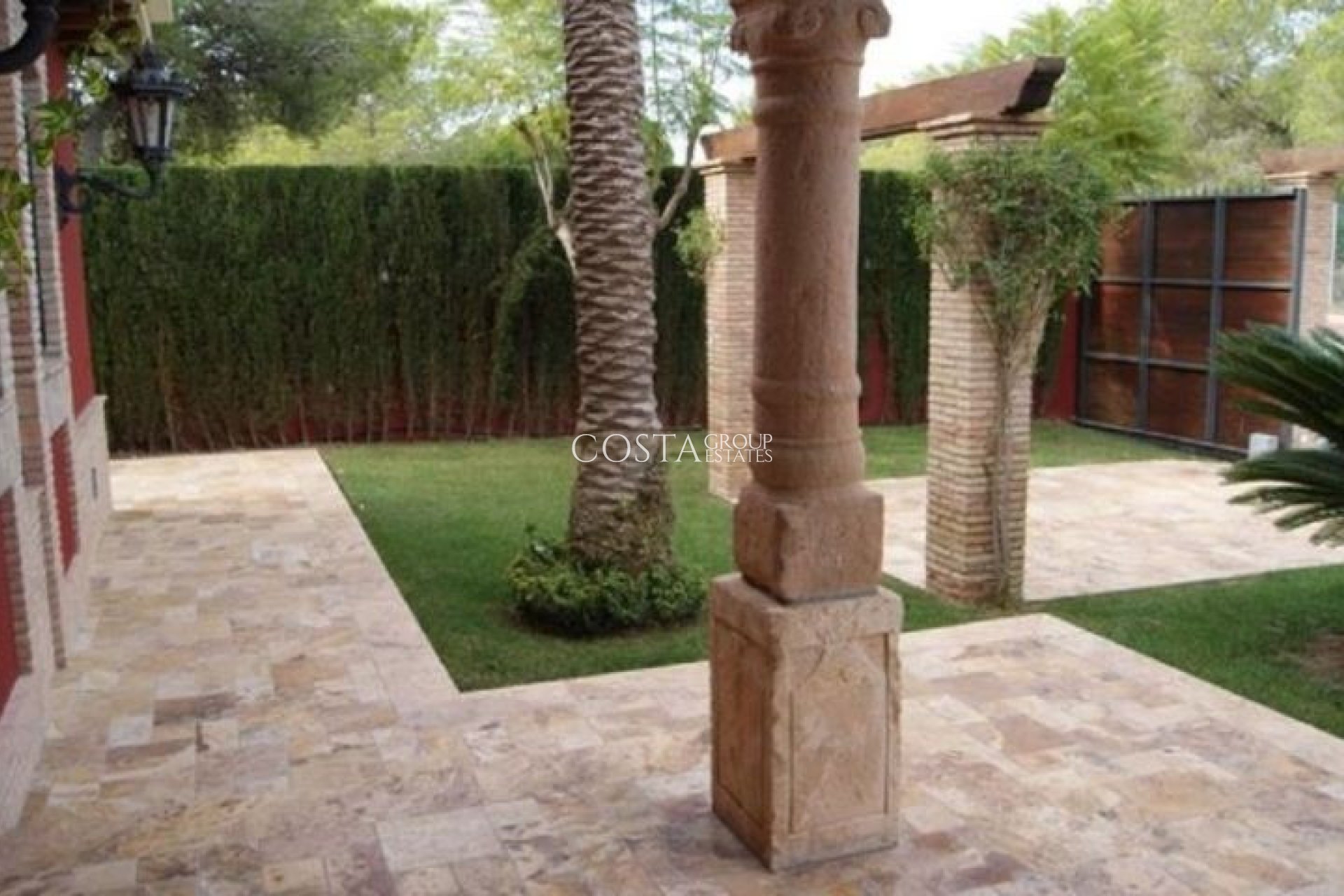 Resale - Villa -
Orihuela - Campoamor