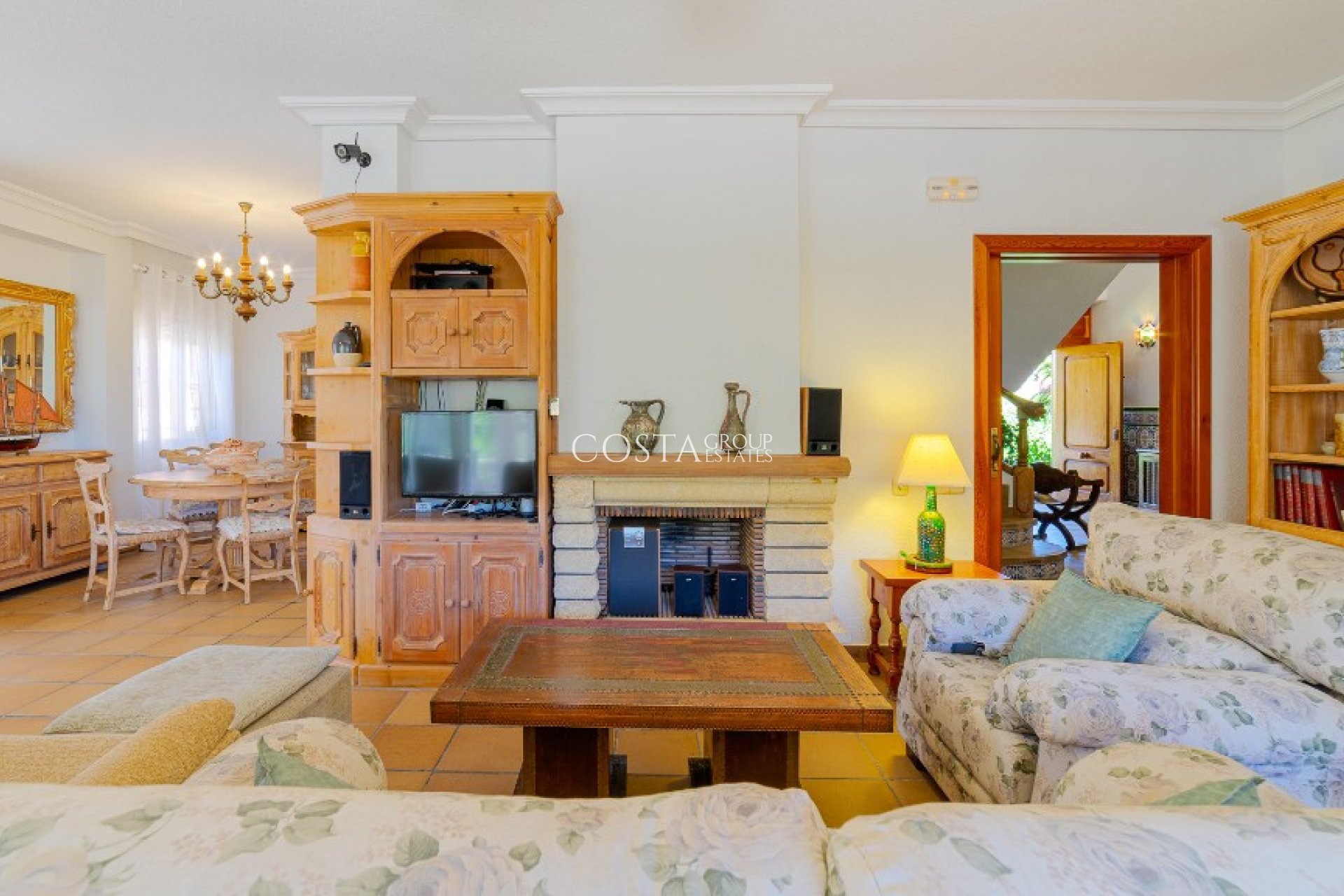 Resale - Villa -
Orihuela - Campoamor