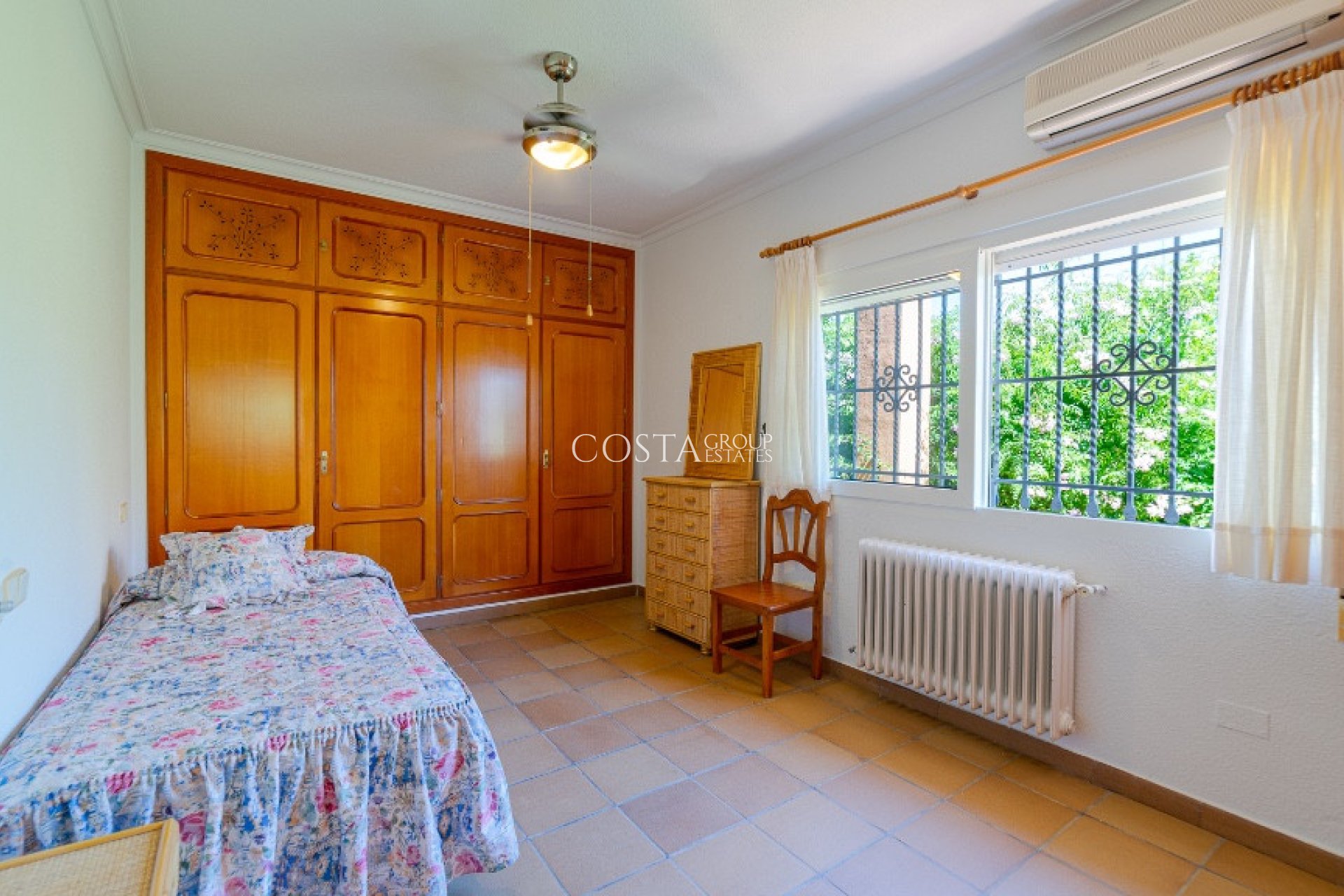 Resale - Villa -
Orihuela - Campoamor