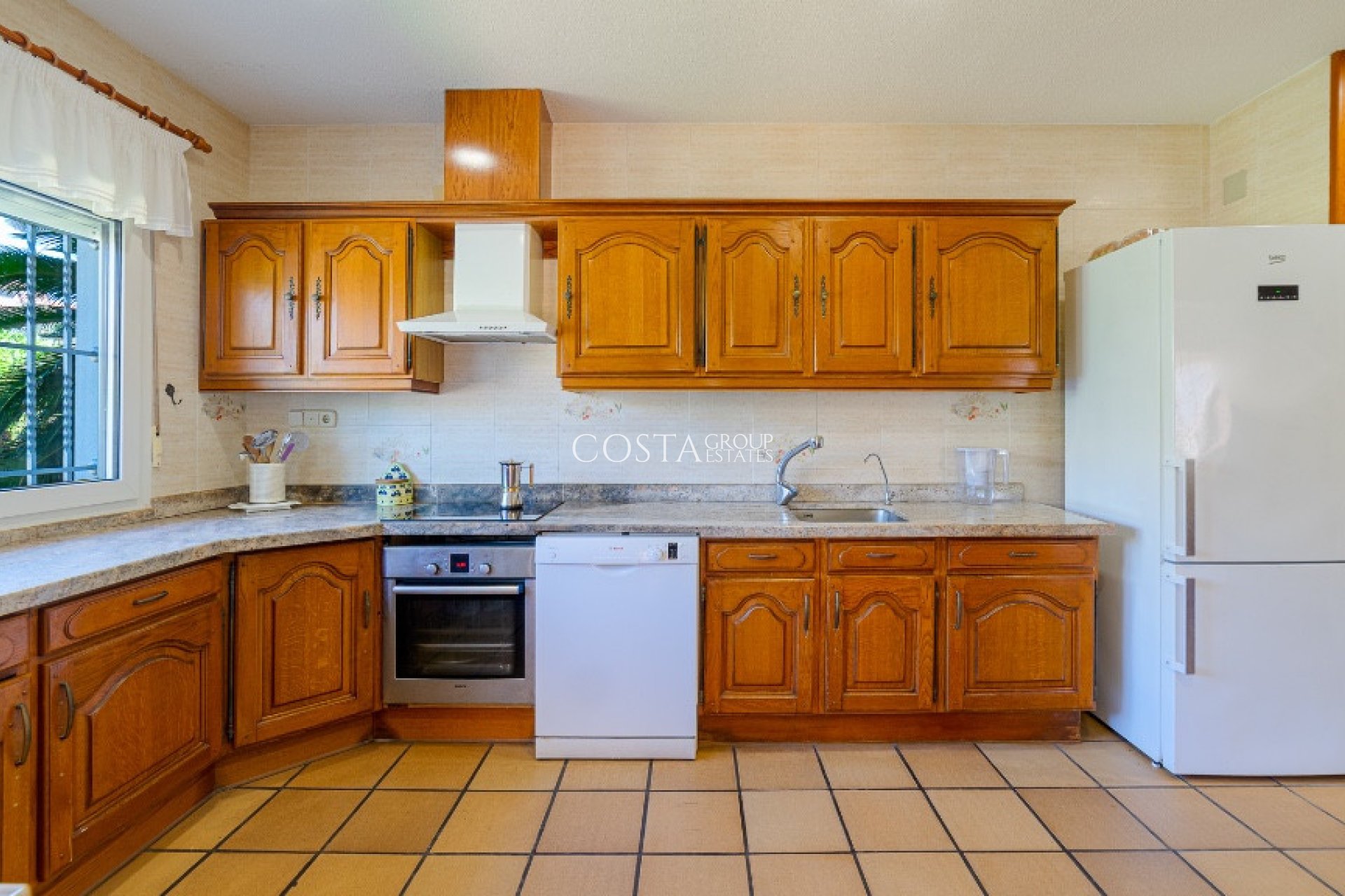 Resale - Villa -
Orihuela - Campoamor