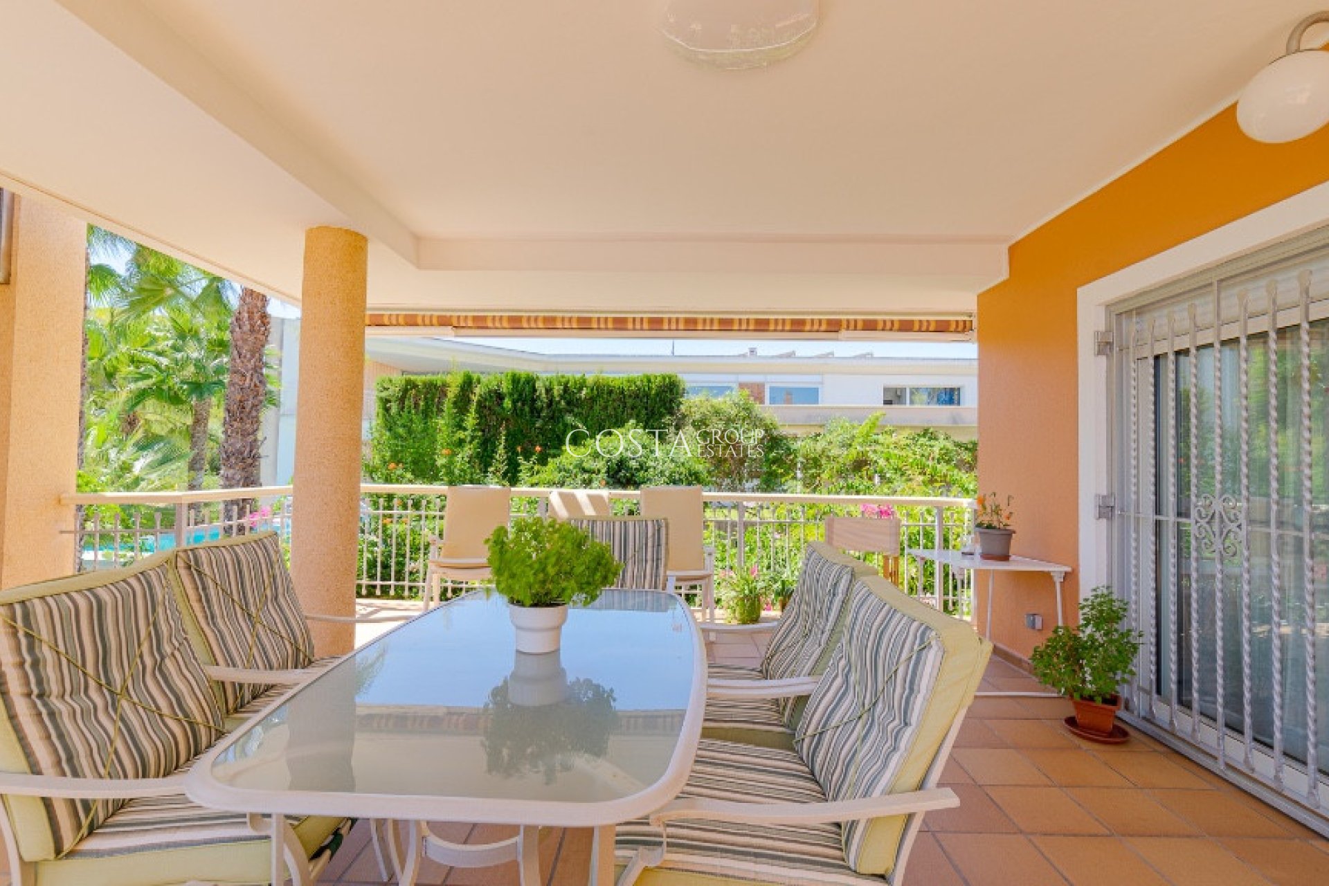 Resale - Villa -
Orihuela - Campoamor