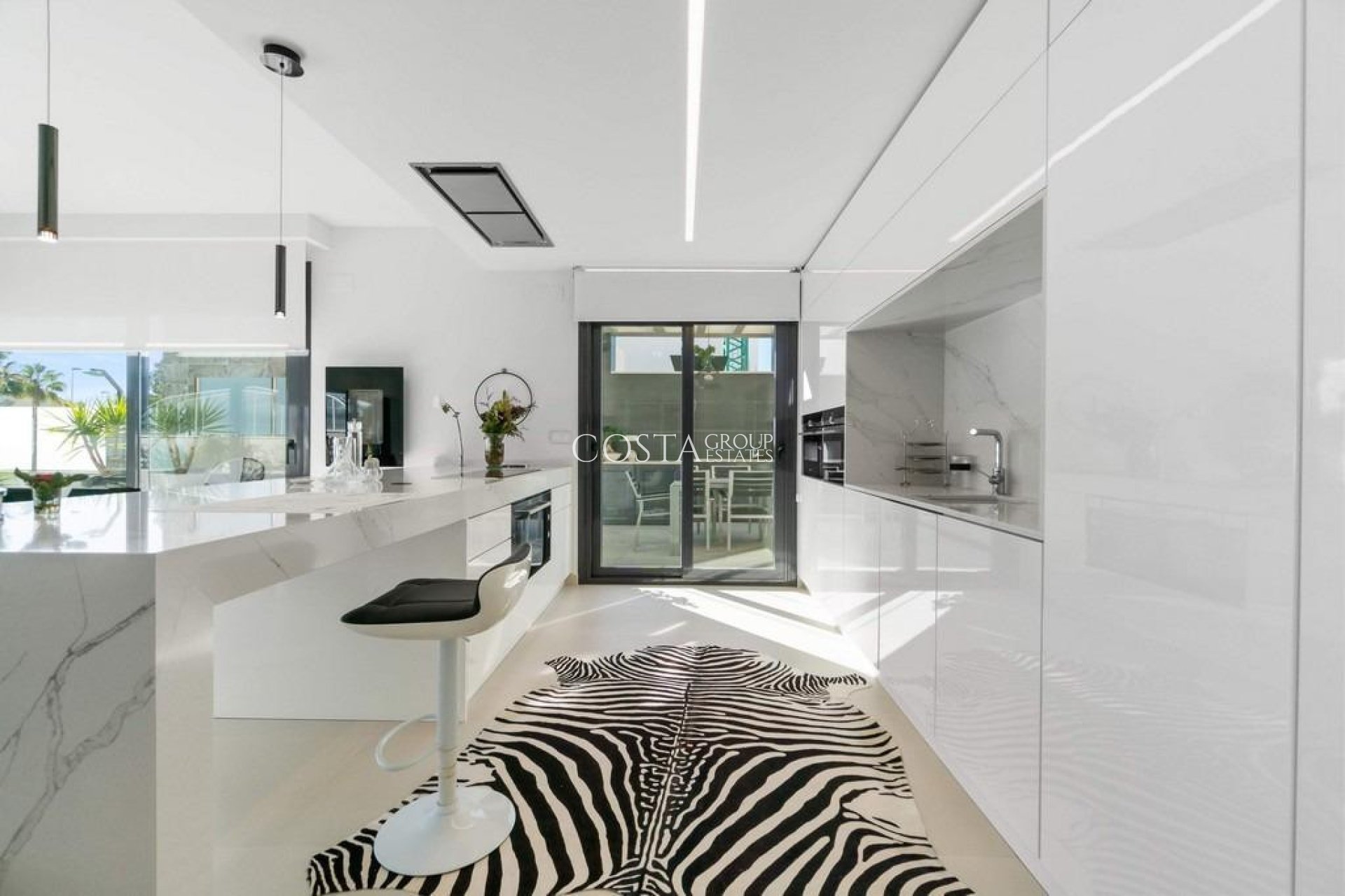 Resale - Villa -
Orihuela - Campoamor