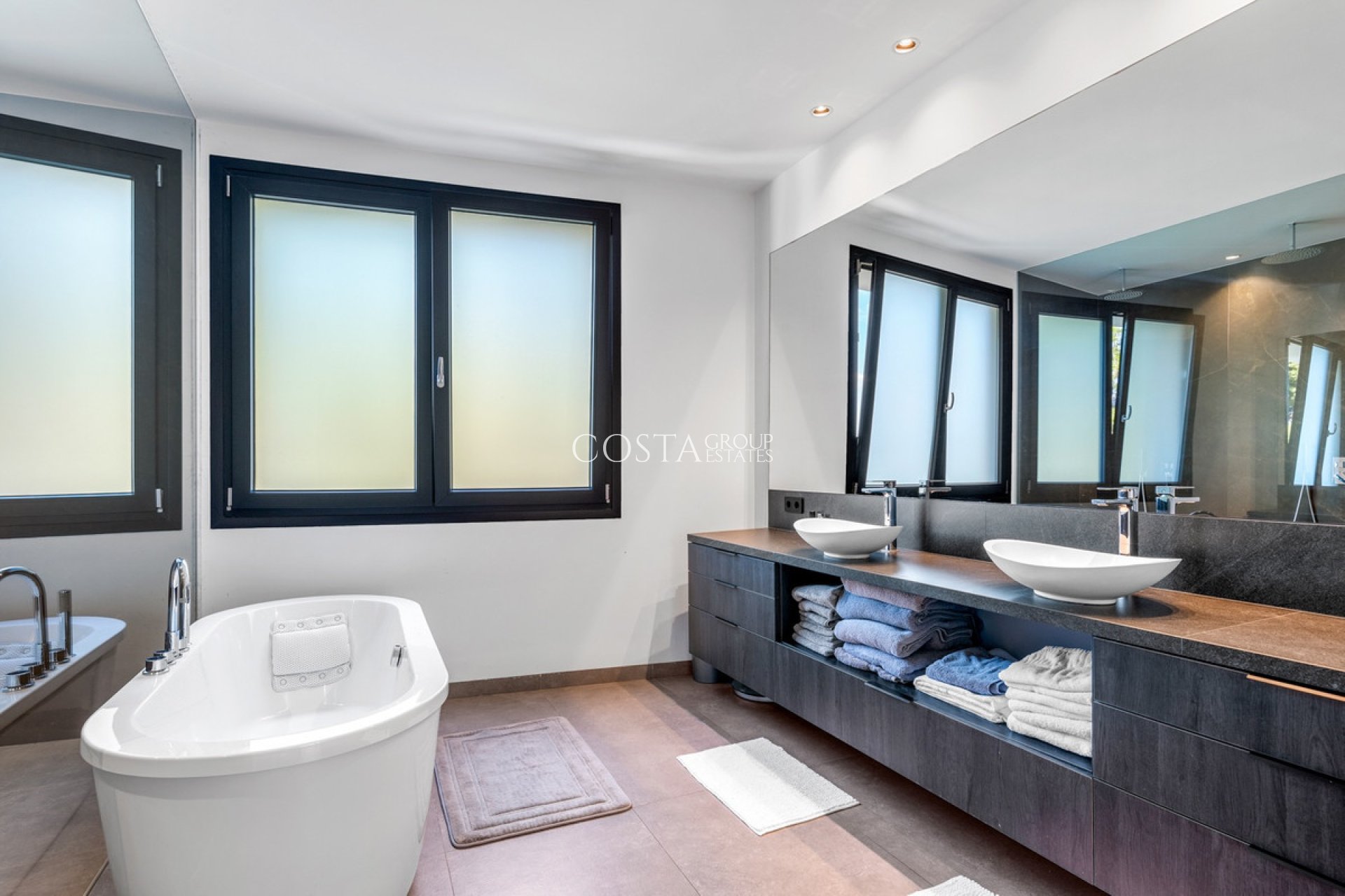 Resale - Villa -
Orihuela Costa - Cabo Roig