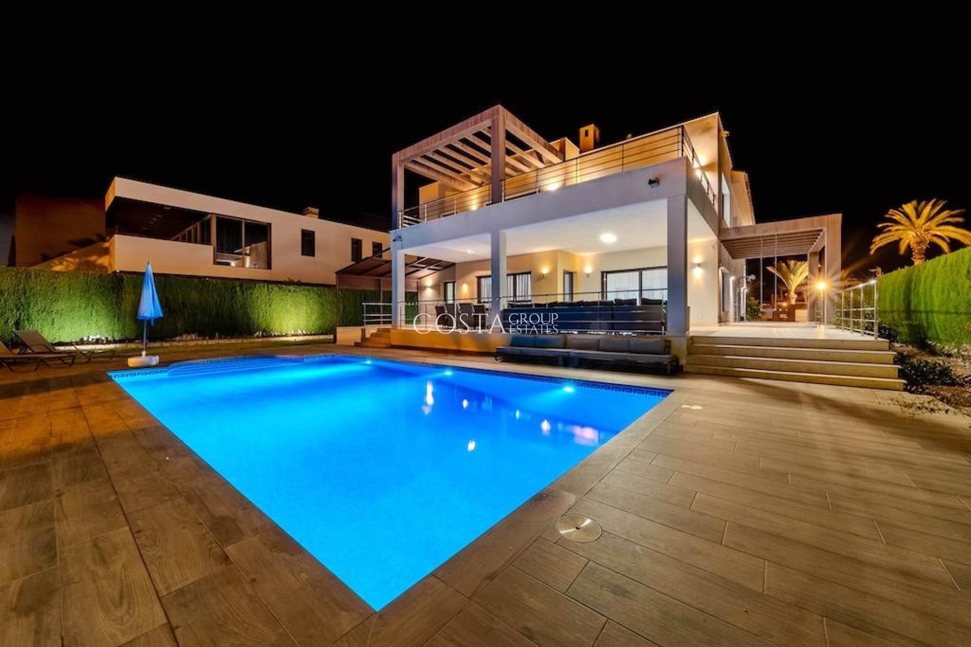 Resale - Villa -
Orihuela Costa - Cabo Roig
