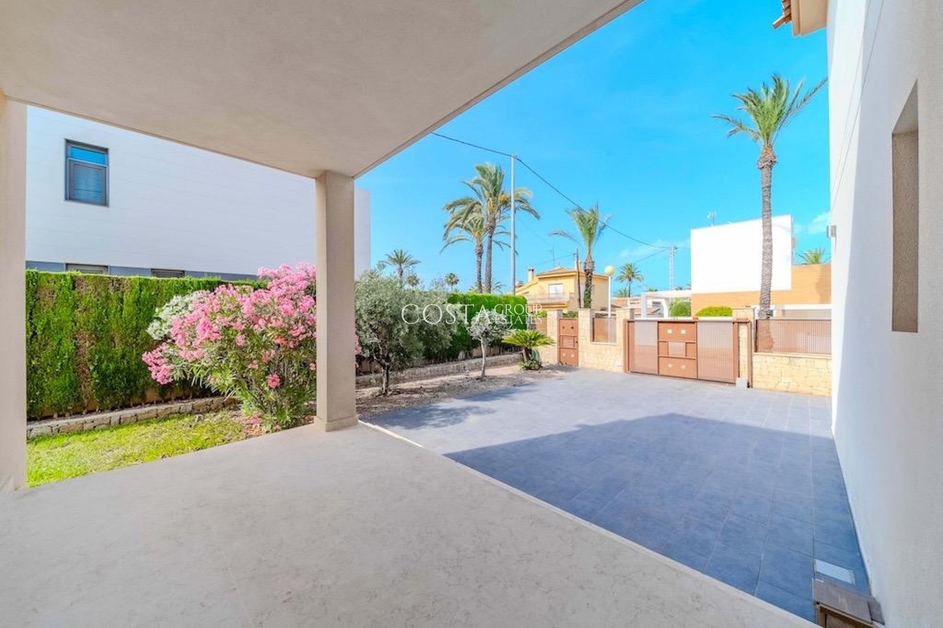 Resale - Villa -
Orihuela Costa - Cabo Roig