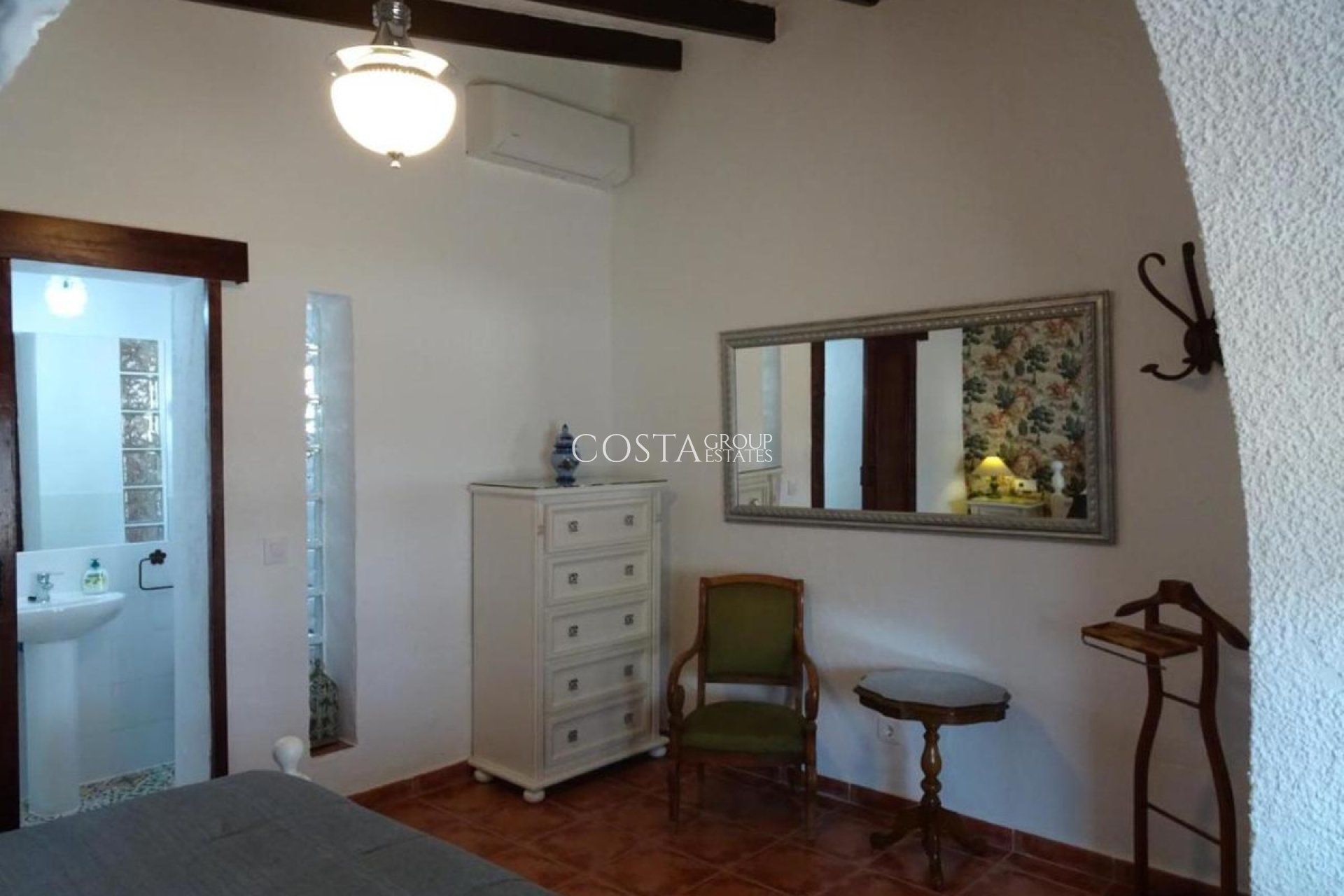 Resale - Villa -
Orihuela Costa - Cabo Roig