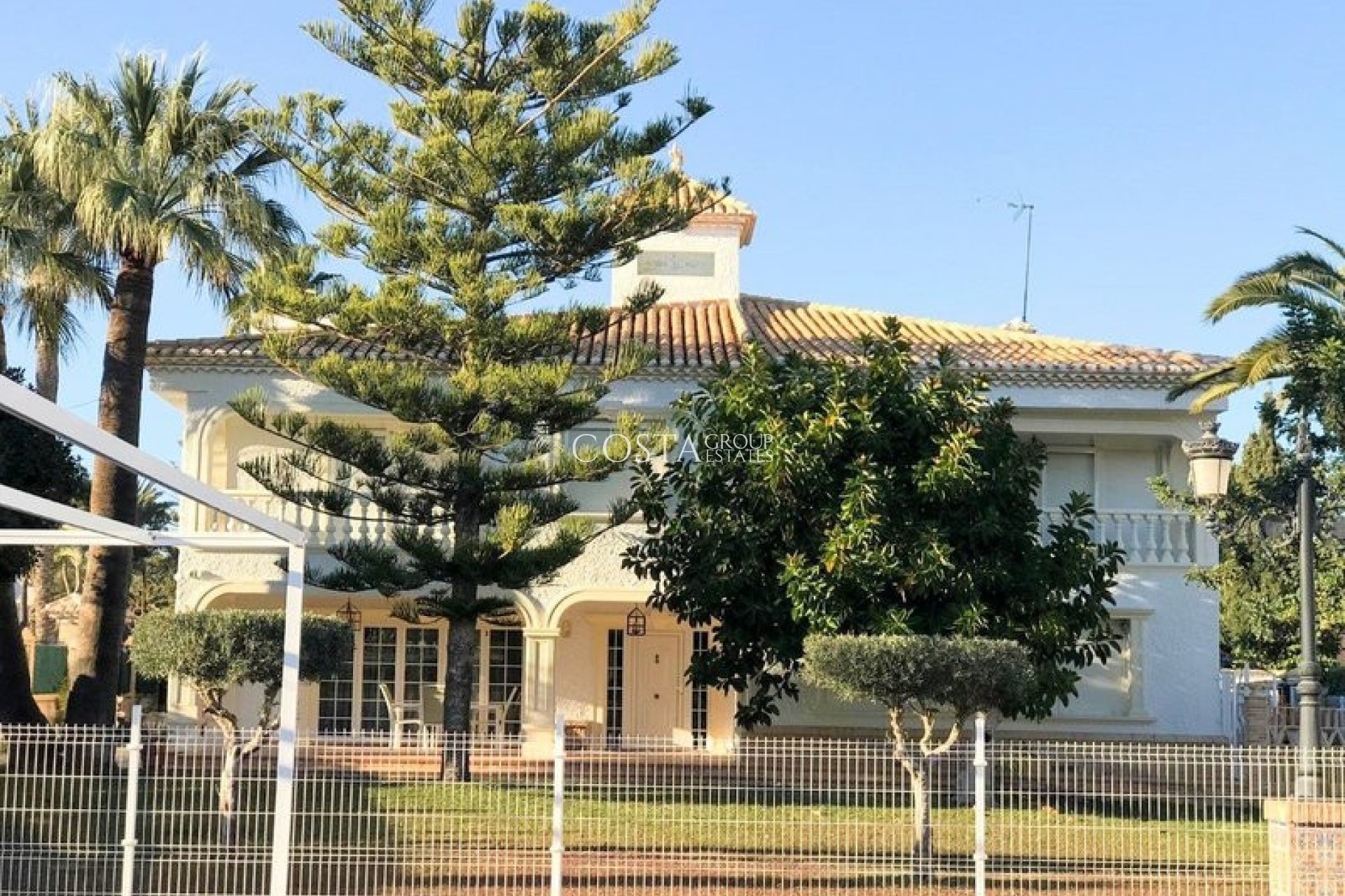 Resale - Villa -
Orihuela Costa - Cabo Roig