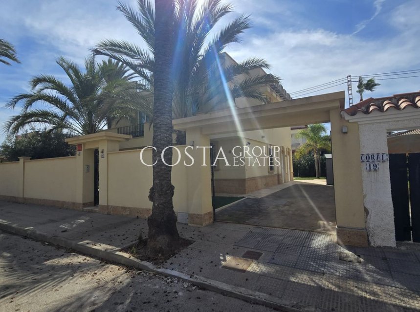 Resale - Villa -
Orihuela Costa - Cabo Roig