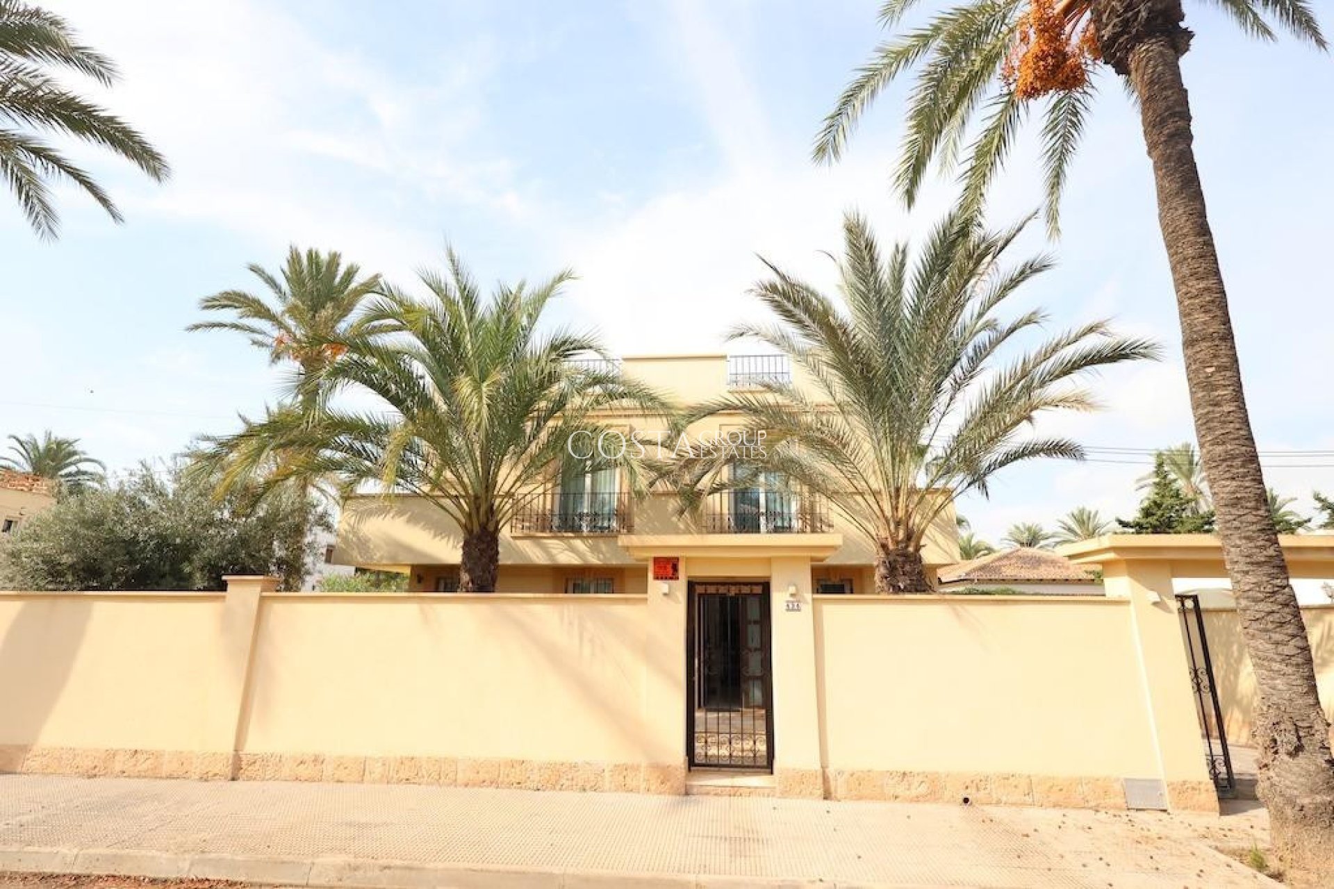 Resale - Villa -
Orihuela Costa - Cabo Roig