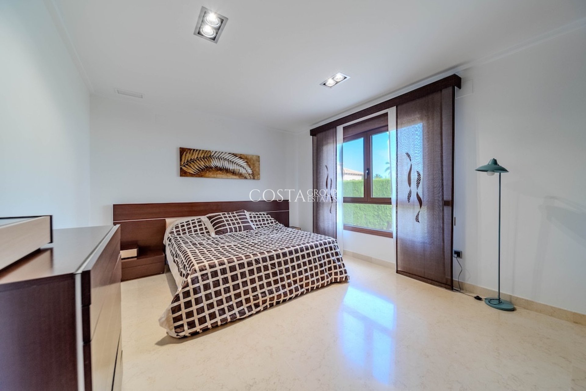 Resale - Villa -
Orihuela Costa - Cabo Roig