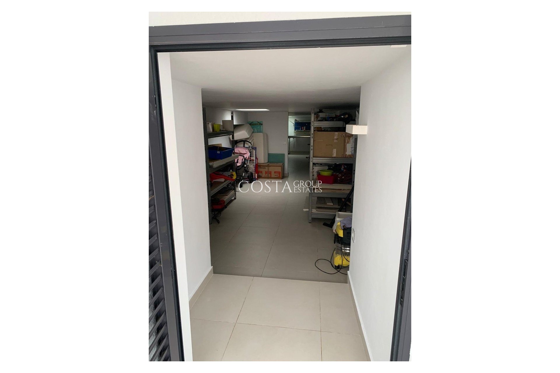 Resale - Villa -
Orihuela Costa - Campoamor