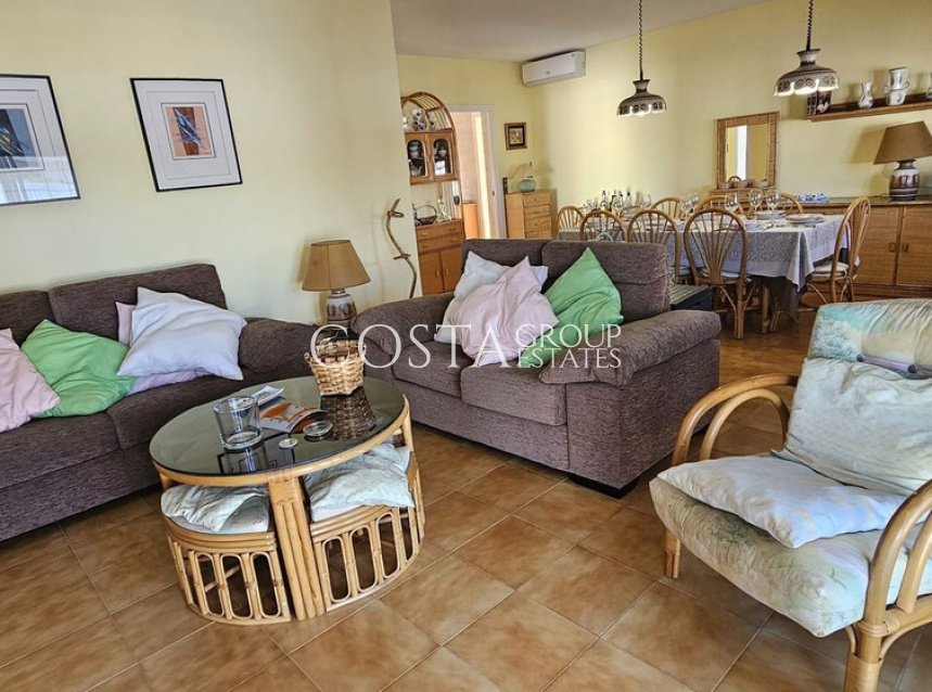 Resale - Villa -
Orihuela Costa - Campoamor