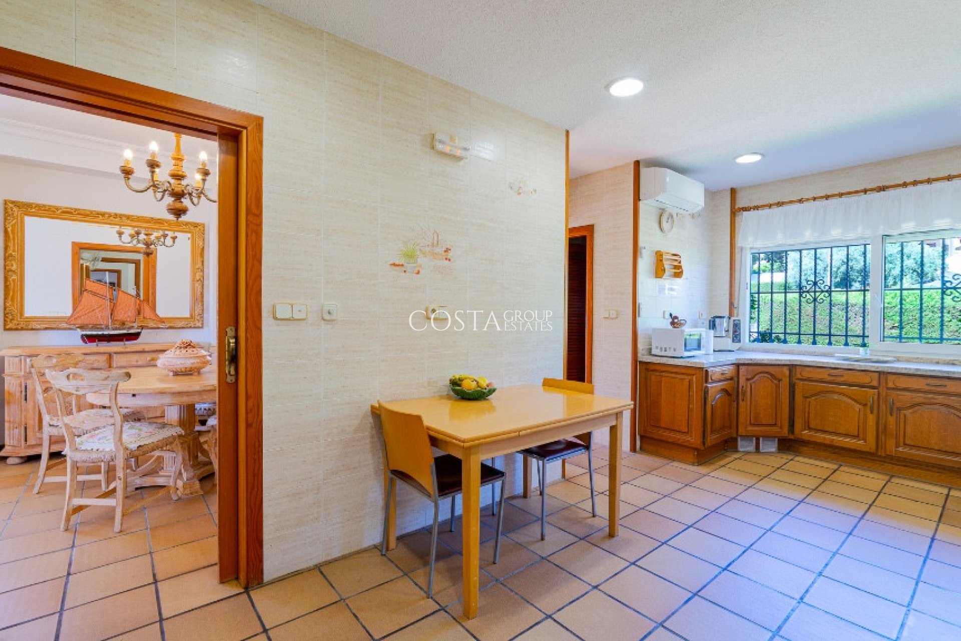 Resale - Villa -
Orihuela Costa - Campoamor