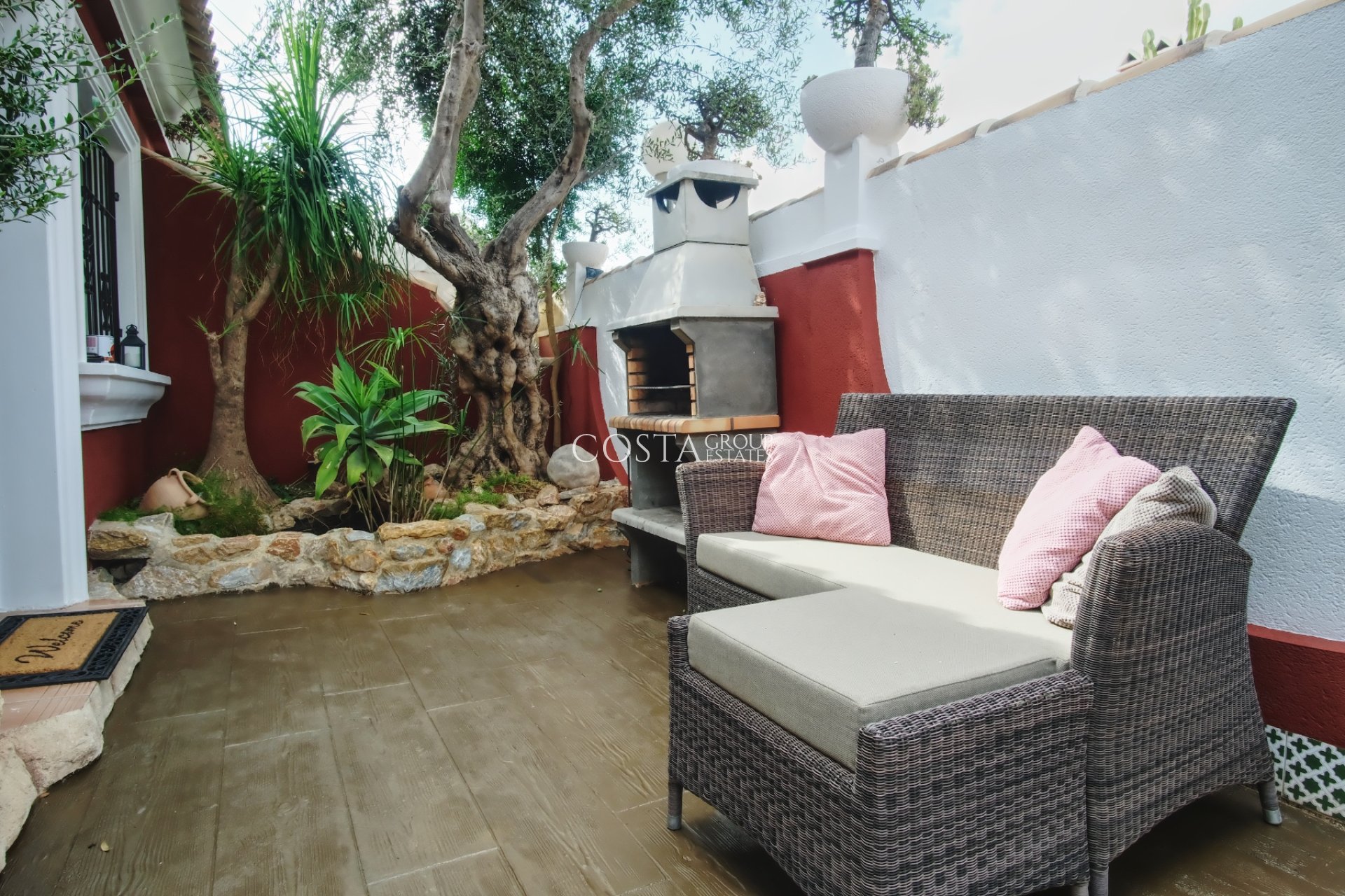 Resale - Villa -
Orihuela Costa - Costa Blanca South