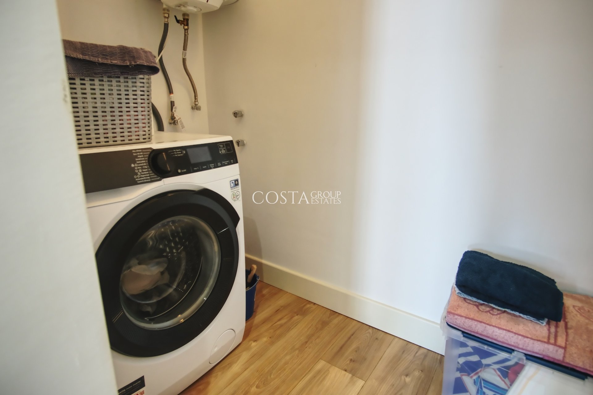 Resale - Villa -
Orihuela Costa - Costa Blanca