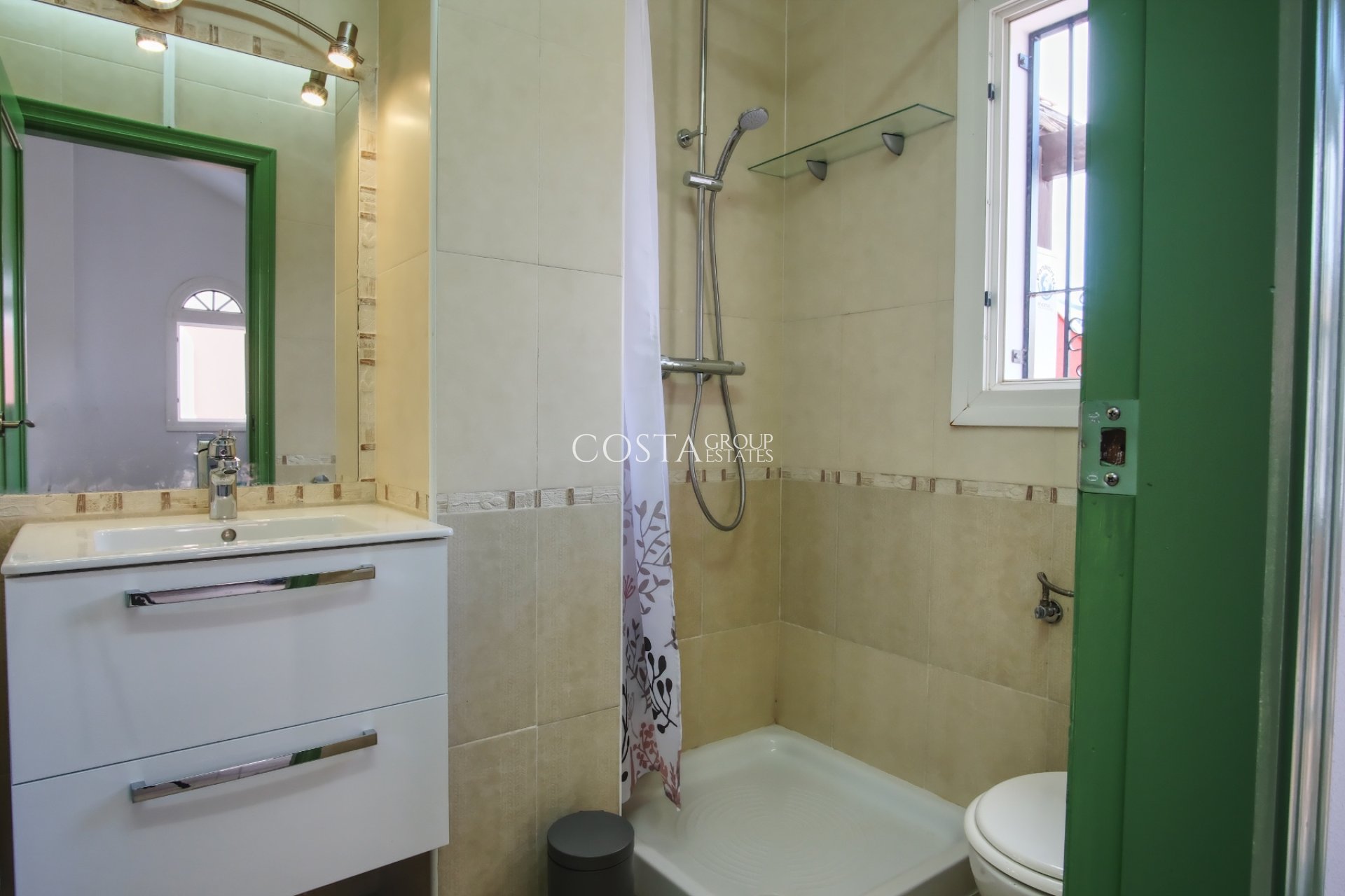 Resale - Villa -
Orihuela Costa - Costa Blanca