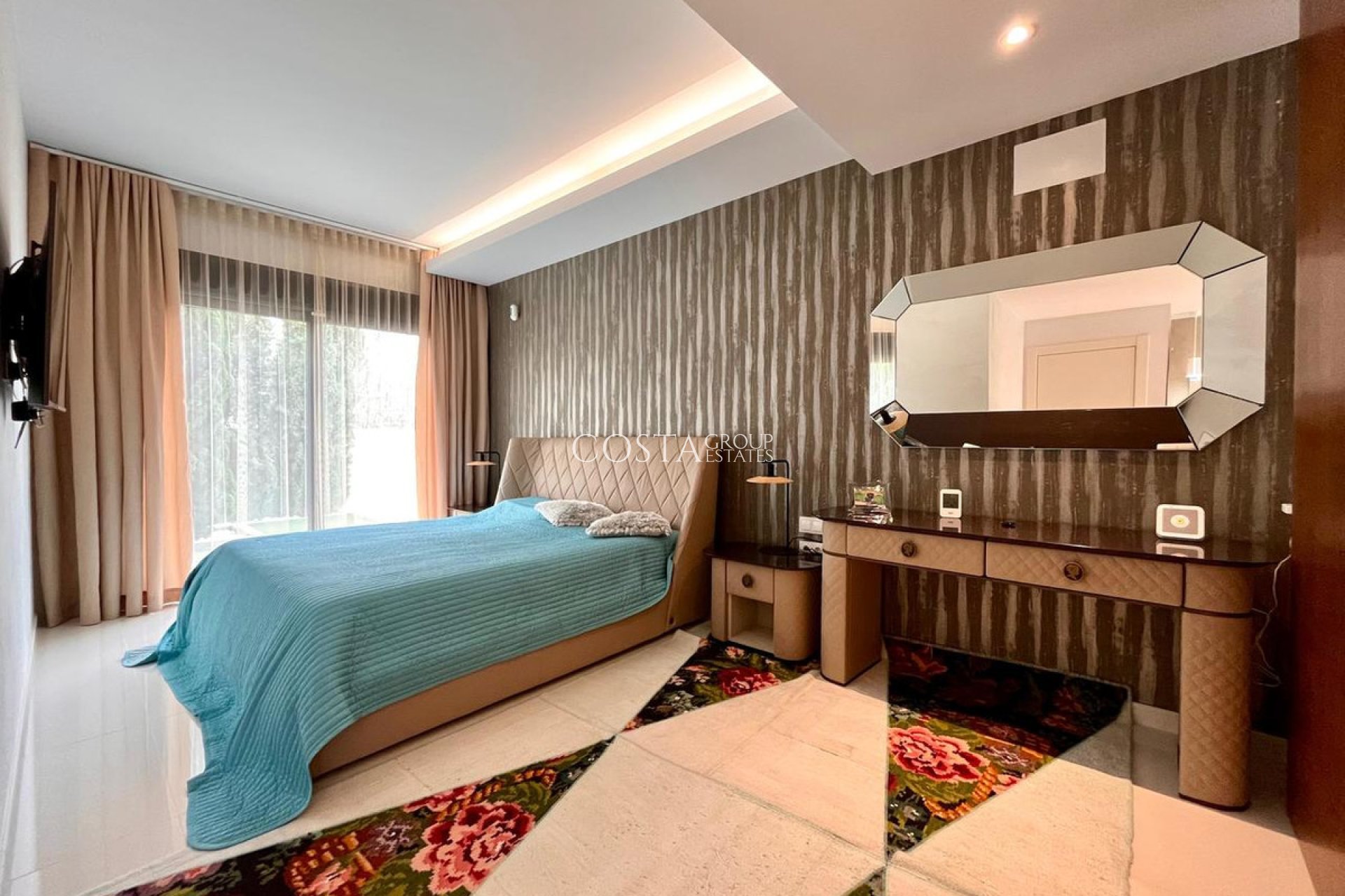 Resale - Villa -
Orihuela Costa - Dehesa de Campoamor