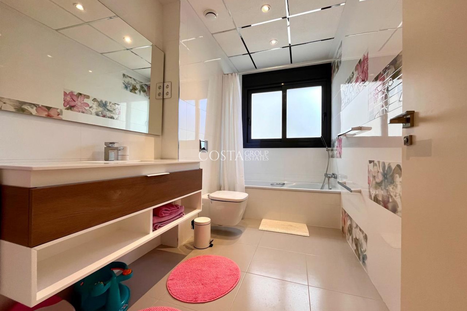 Resale - Villa -
Orihuela Costa - Dehesa de Campoamor