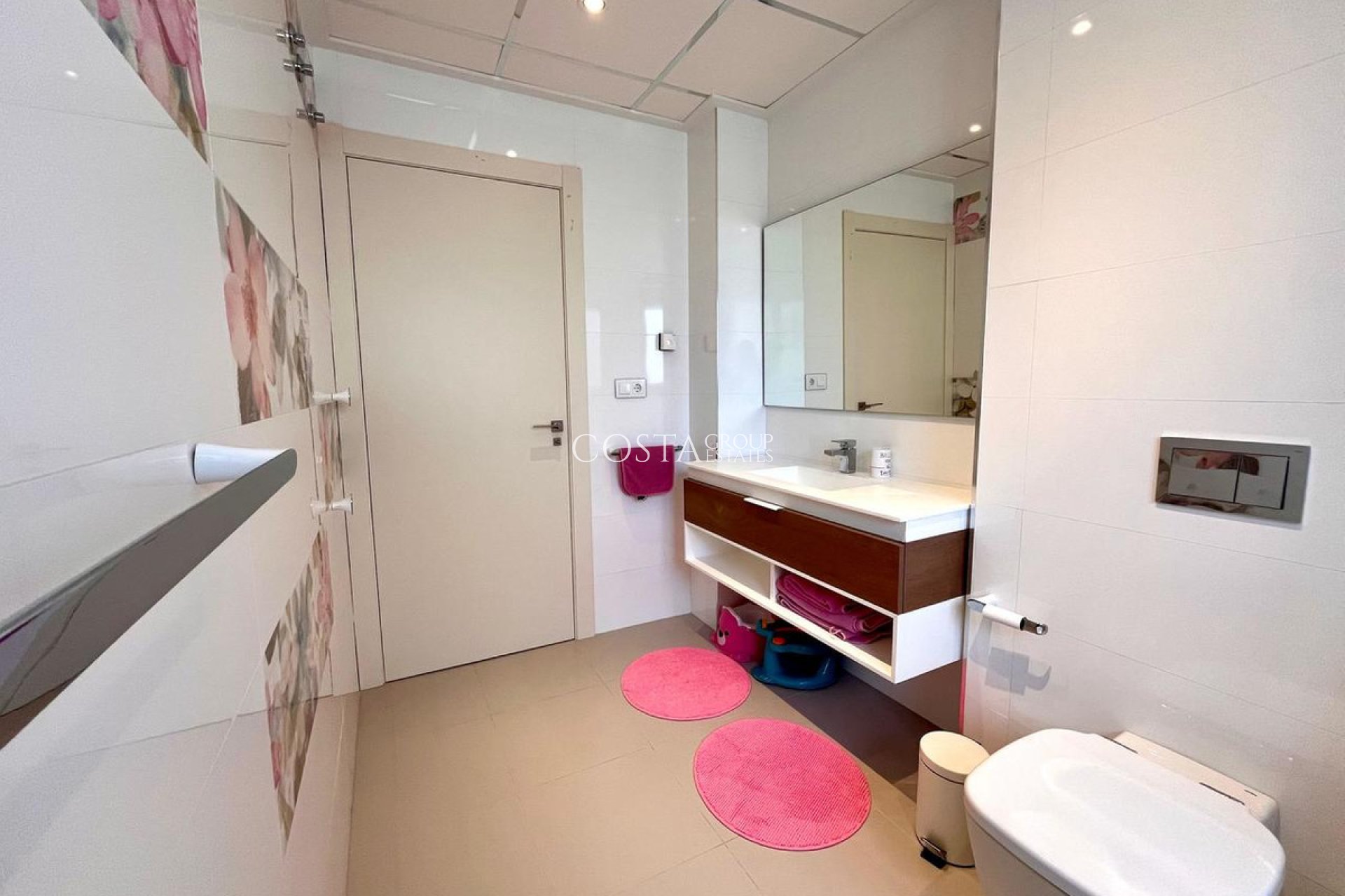 Resale - Villa -
Orihuela Costa - Dehesa de Campoamor