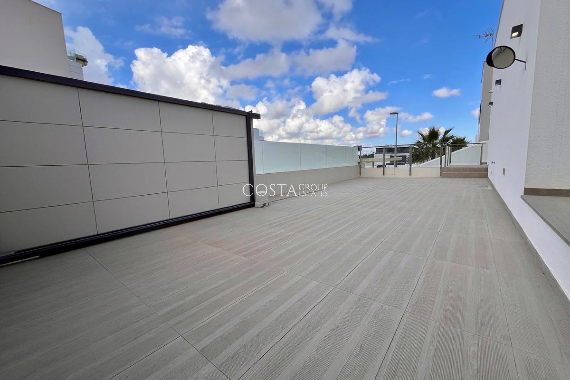 Resale - Villa -
Orihuela Costa - Dehesa de Campoamor