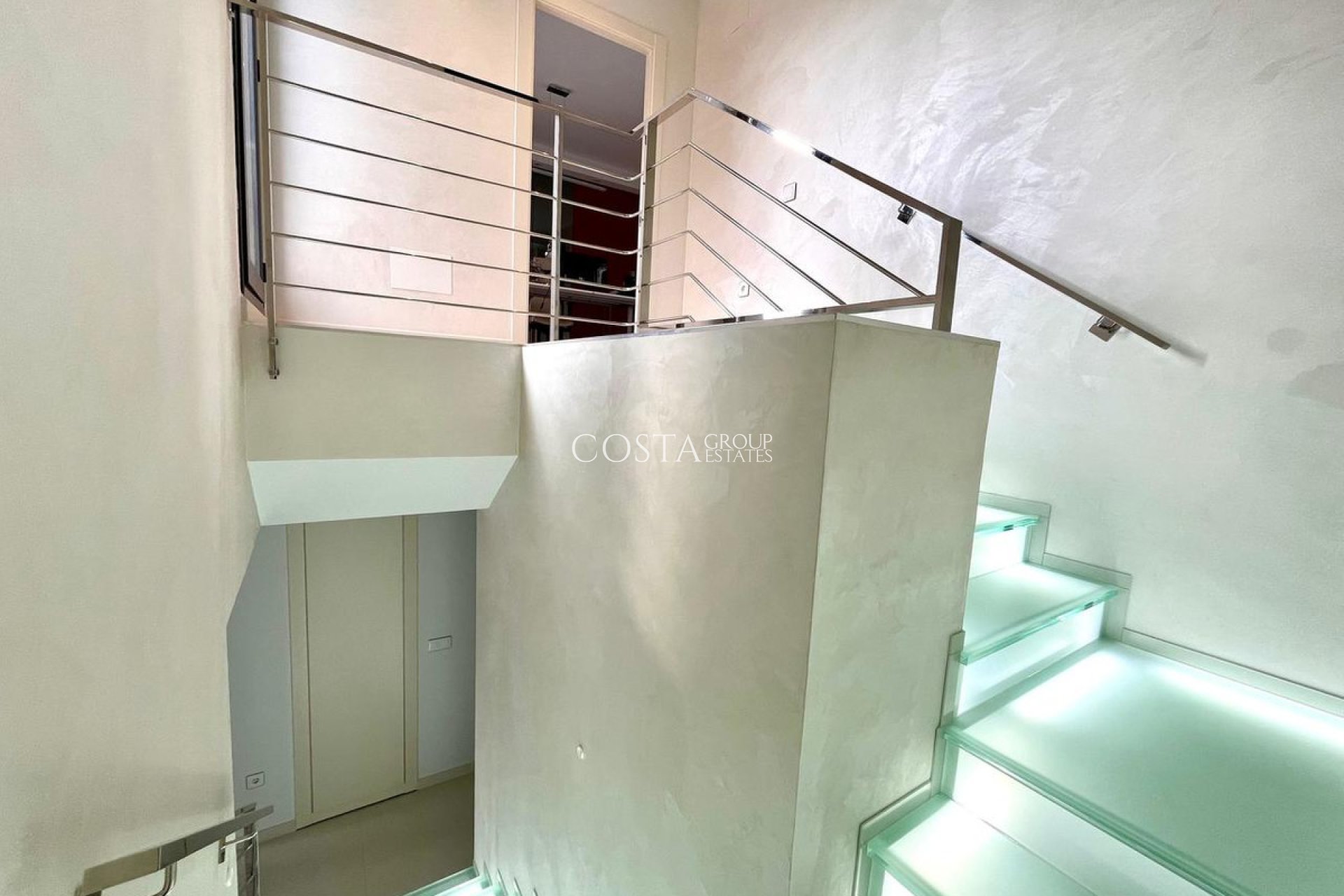 Resale - Villa -
Orihuela Costa - Dehesa de Campoamor