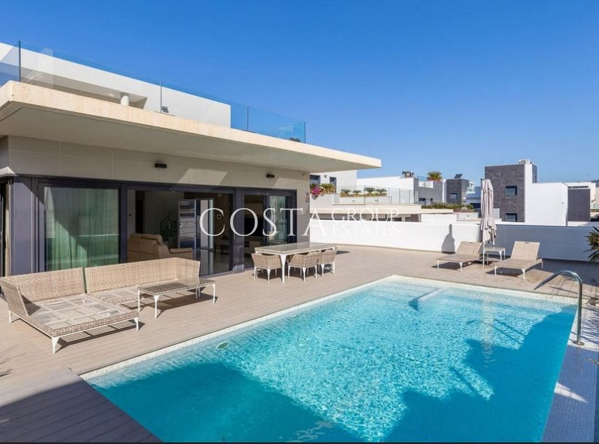 Resale - Villa -
Orihuela Costa - Dehesa de Campoamor