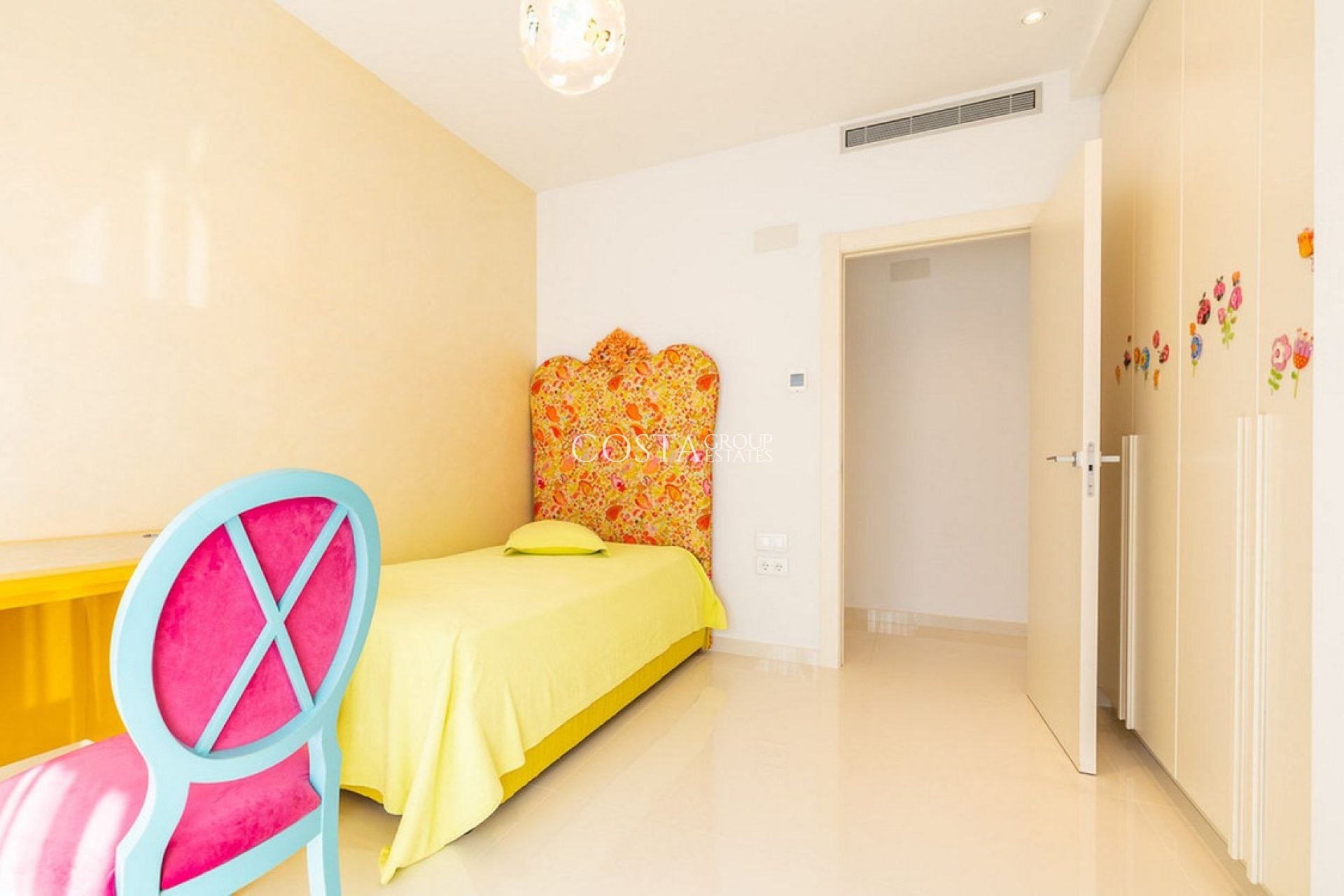 Resale - Villa -
Orihuela Costa - Dehesa de Campoamor