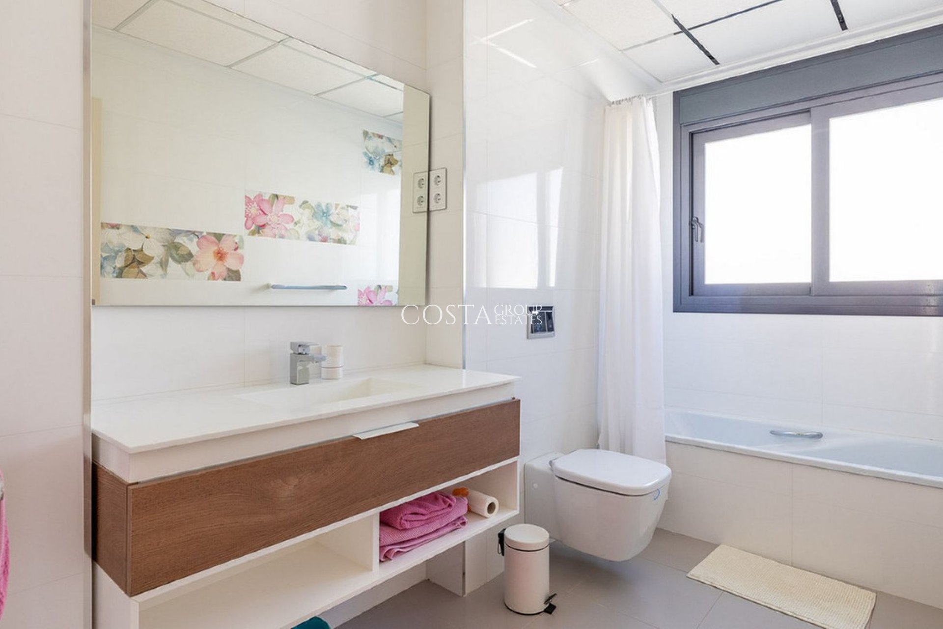 Resale - Villa -
Orihuela Costa - Dehesa de Campoamor