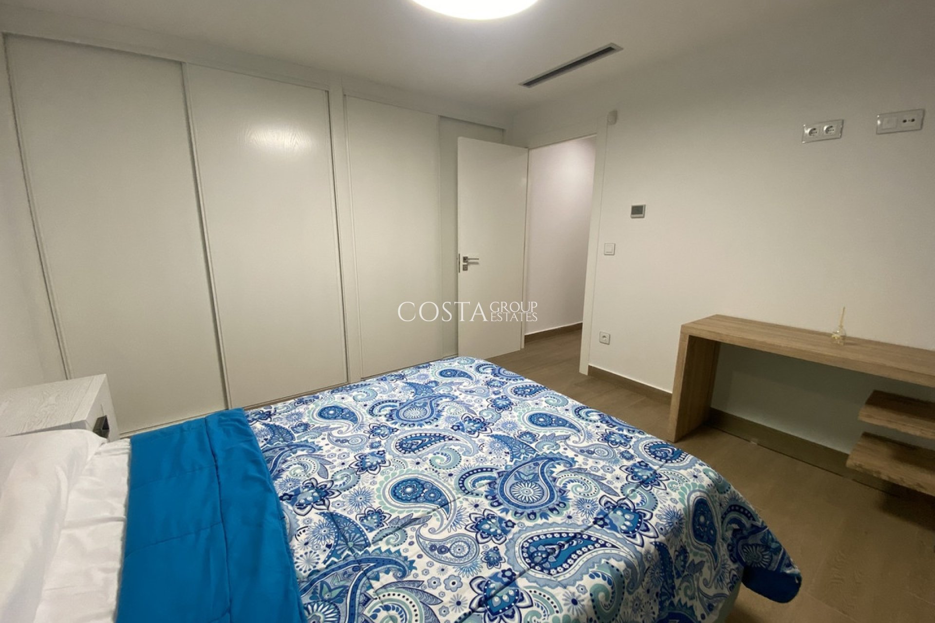 Resale - Villa -
Orihuela Costa - Dehesa de Campoamor