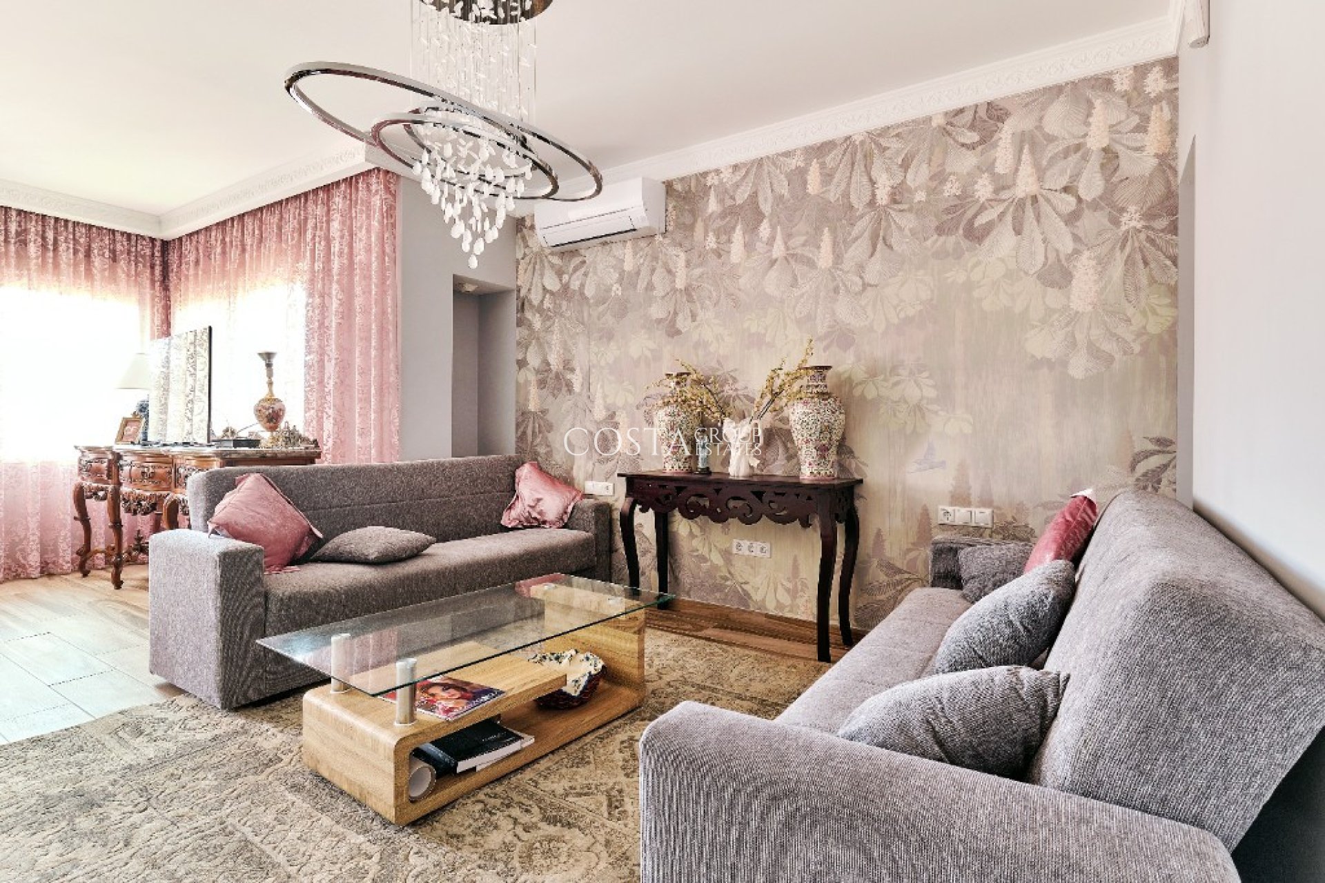 Resale - Villa -
Orihuela Costa - Dehesa de Campoamor