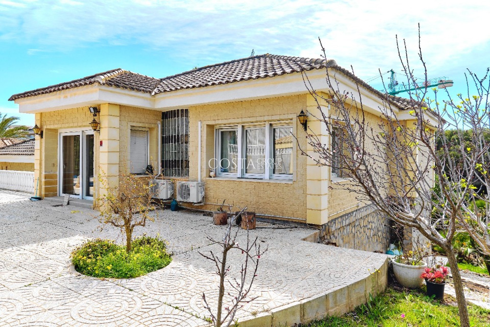 Resale - Villa -
Orihuela Costa - Dehesa de Campoamor