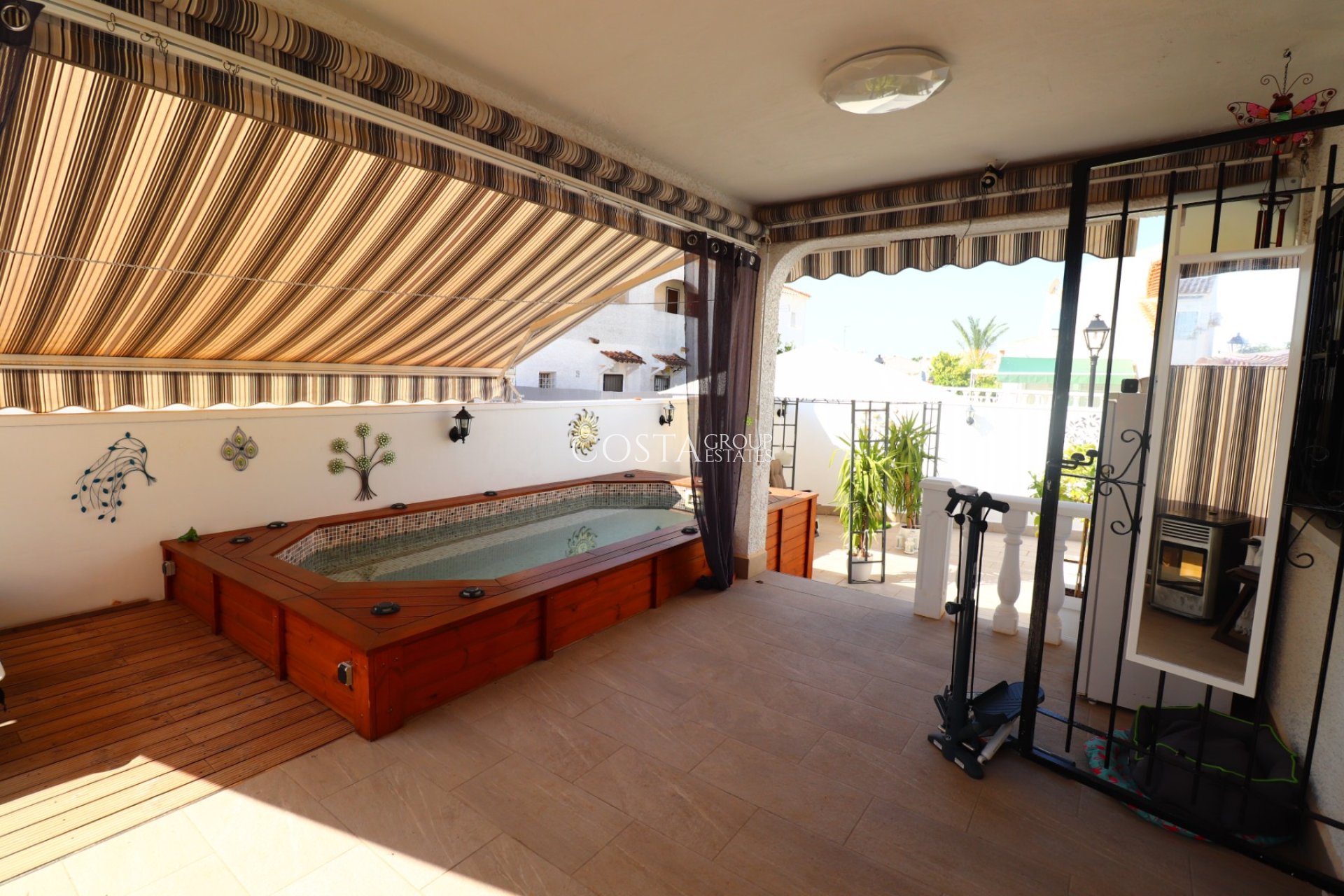 Resale - Villa -
Orihuela Costa - La Florida