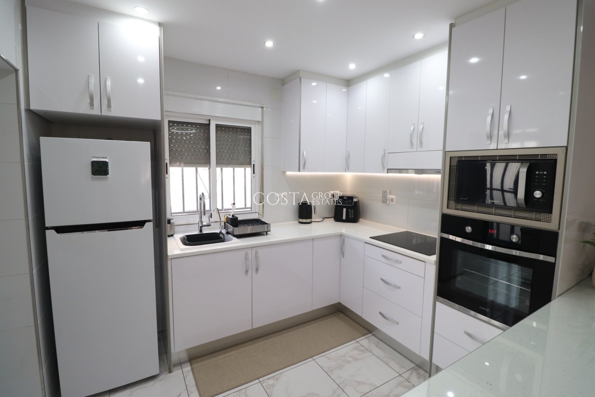 Resale - Villa -
Orihuela Costa - La Florida
